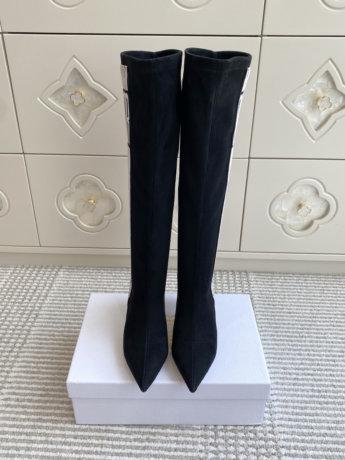 Dior 迪奥〰️秋冬新款🆕Optical-D刺绣织带弹力高筒靴 瘦腿女靴 ✔️明星同款CD字母logo立体刺绣提花Gr