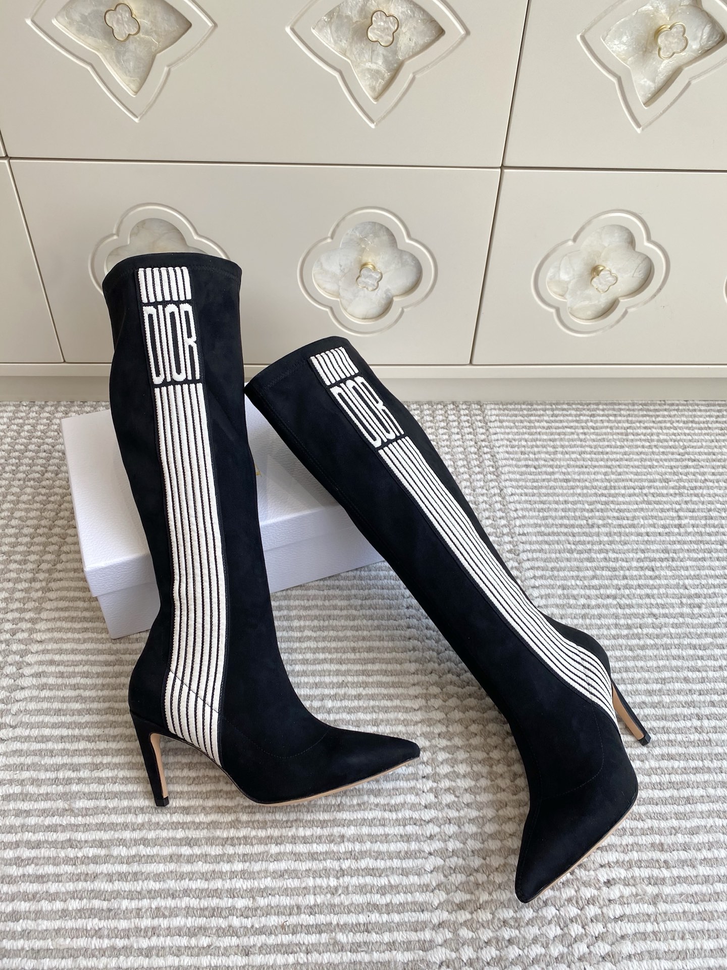 Dior 迪奥〰️秋冬新款🆕Optical-D刺绣织带弹力高筒靴 瘦腿女靴 ✔️明星同款CD字母logo立体刺绣提花Gr