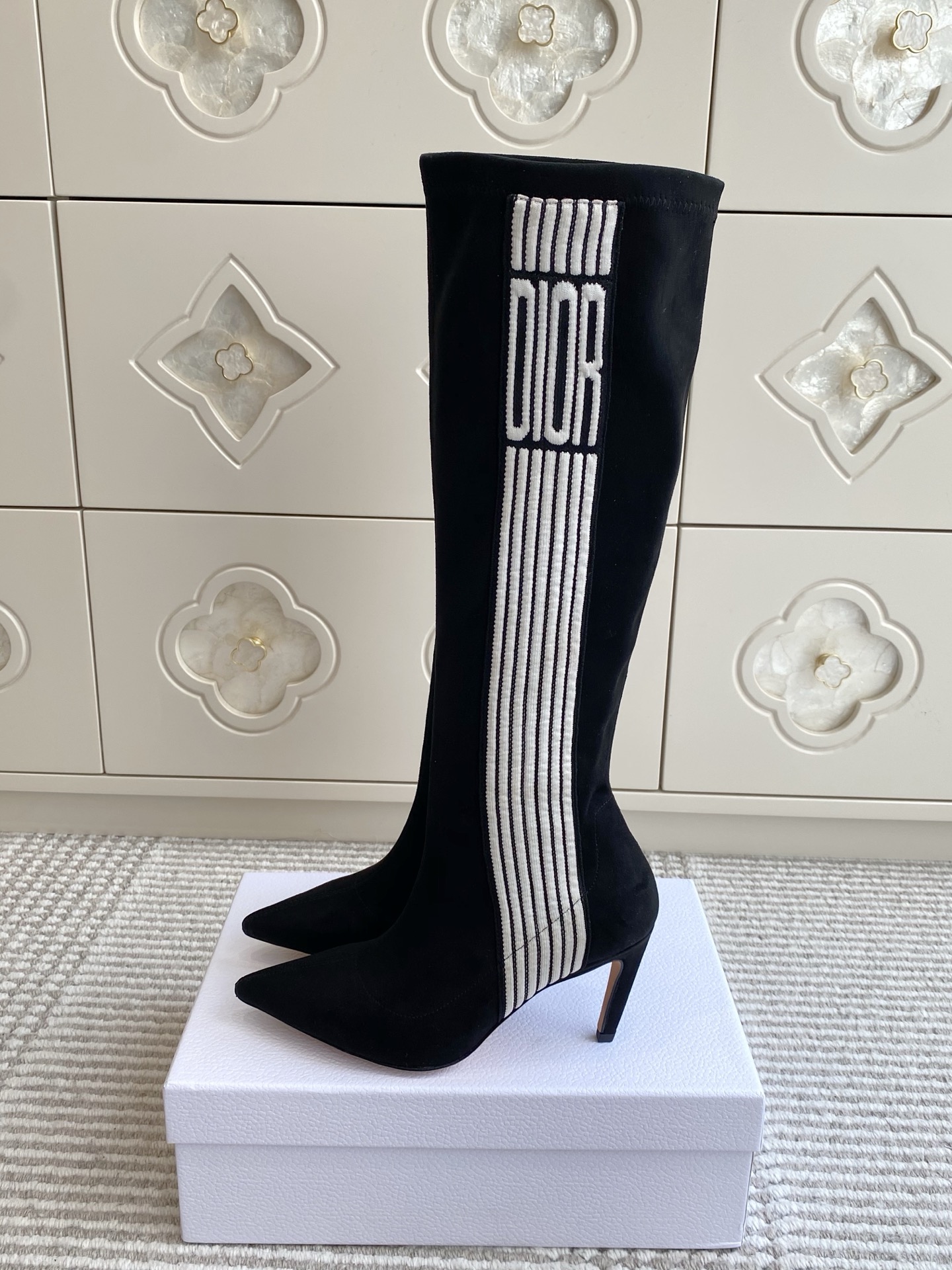 Dior 迪奥〰️秋冬新款🆕Optical-D刺绣织带弹力高筒靴 瘦腿女靴 ✔️明星同款CD字母logo立体刺绣提花Gr