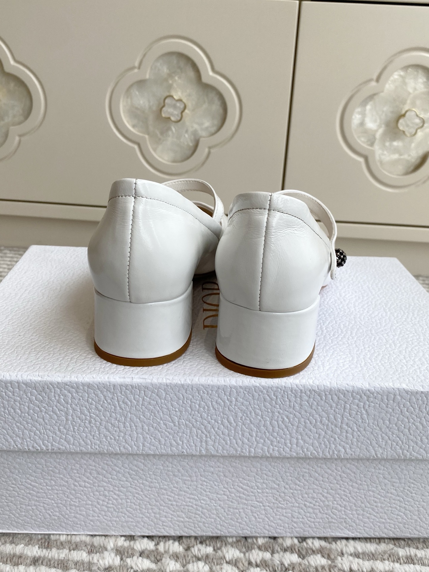 🐳Dior 迪奥 2025新款🆕D-New Ballet 粗跟圆头玛丽珍单鞋✔️材质：鞋面进口牛皱漆皮✔