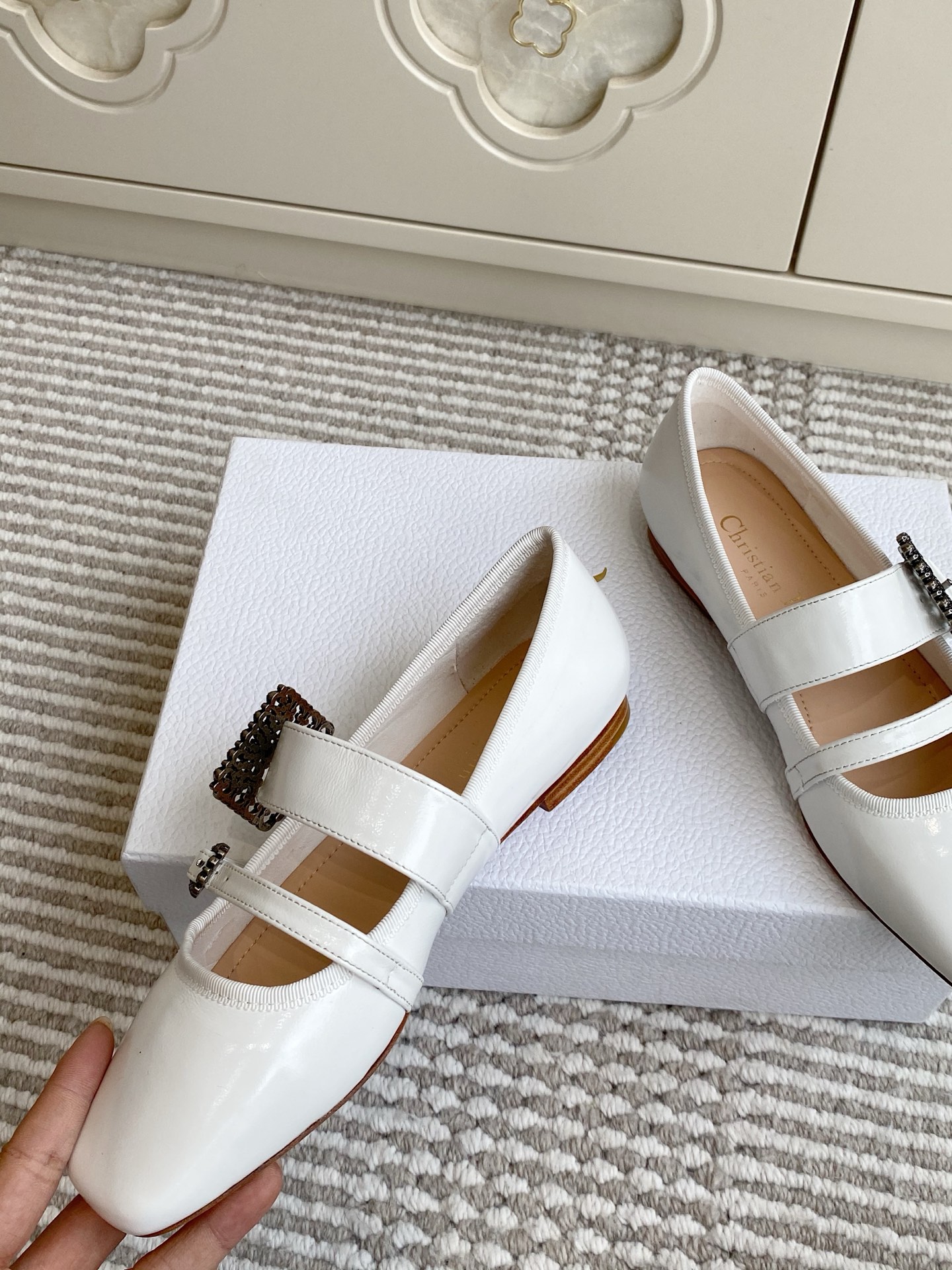 🐳Dior 迪奥 2025新款🆕D-New Ballet 粗跟圆头玛丽珍单鞋✔️材质：鞋面进口牛皱漆皮✔