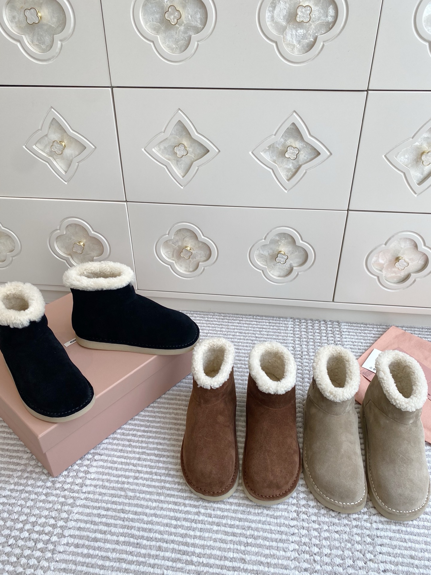 NO:560102,Miumiu·wool snow boots·35-41,snow boots,miumiu,boots19860909Miumiu·羊毛雪地靴·35-41,雪地靴,miumiu,boots,Women's Shoes