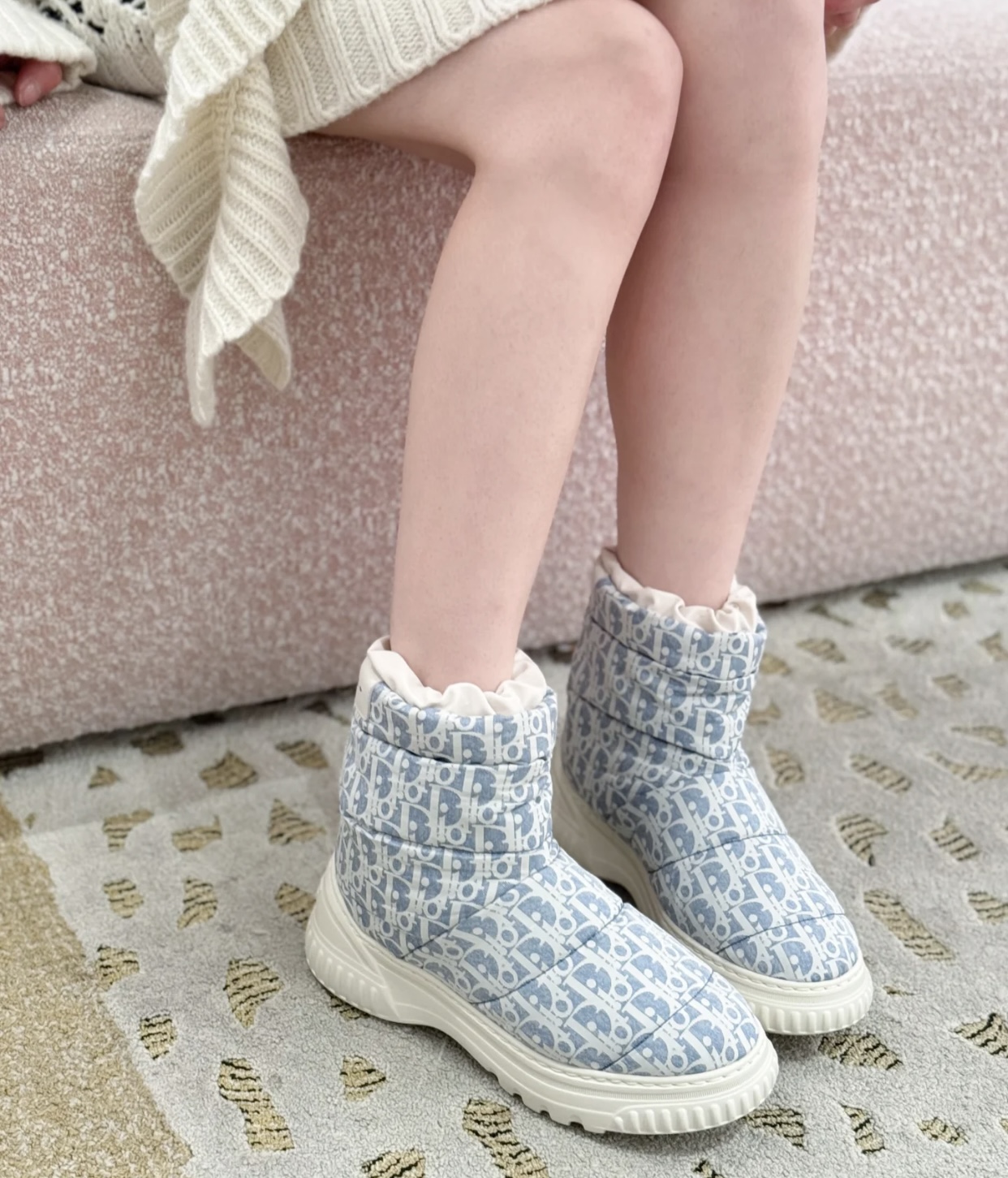 NO:564121,demonstration,snow boots,boots19860909示范,雪地靴,boots,Women's Shoes