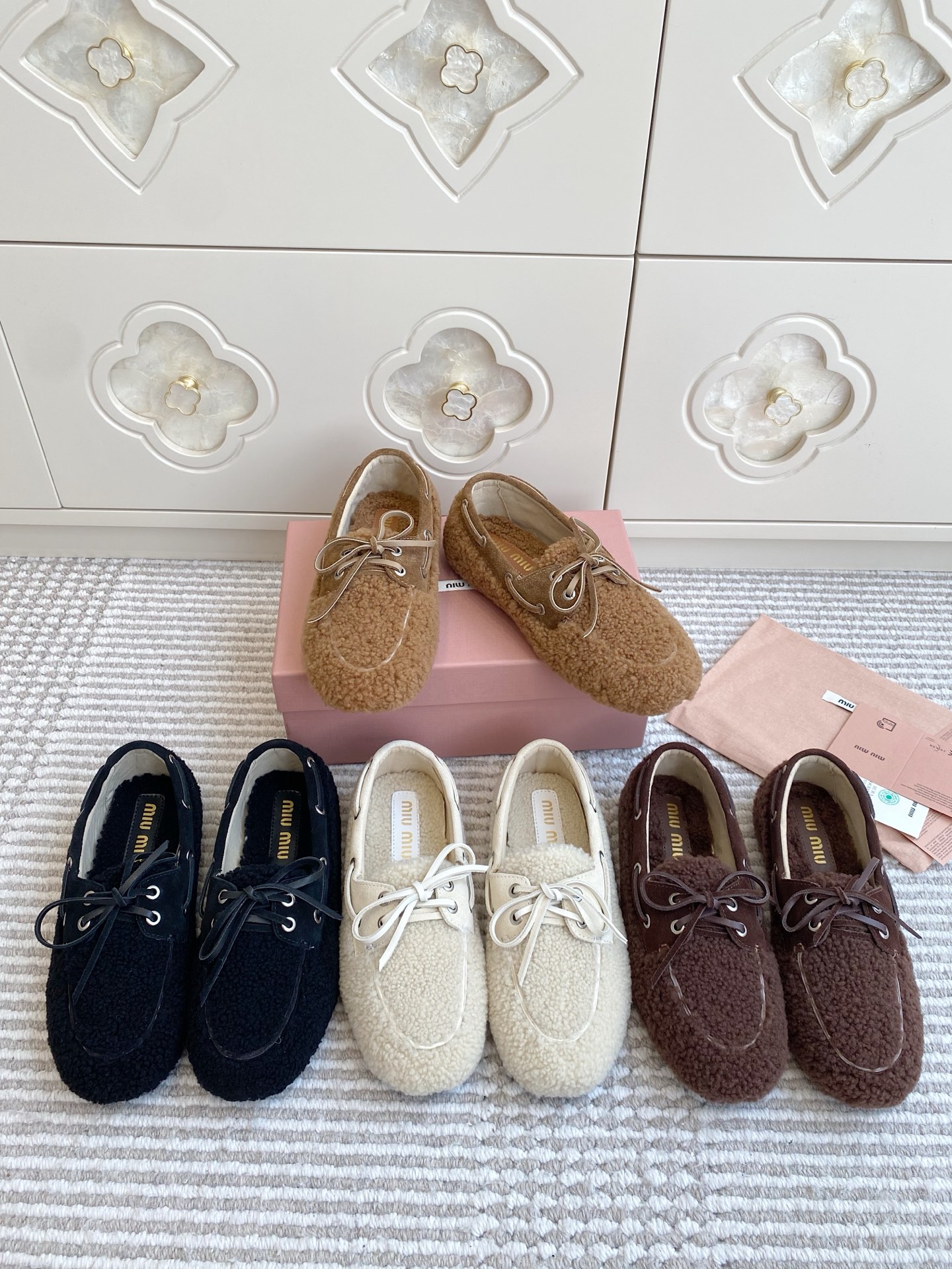 NO:645575,Miumiu·lamb wool loafers·35-40, wool shoes, miumiu, loafers19860909Miumiu·羊羔毛乐福鞋·35-40,毛毛鞋,miumiu,loafers,Women's Shoes