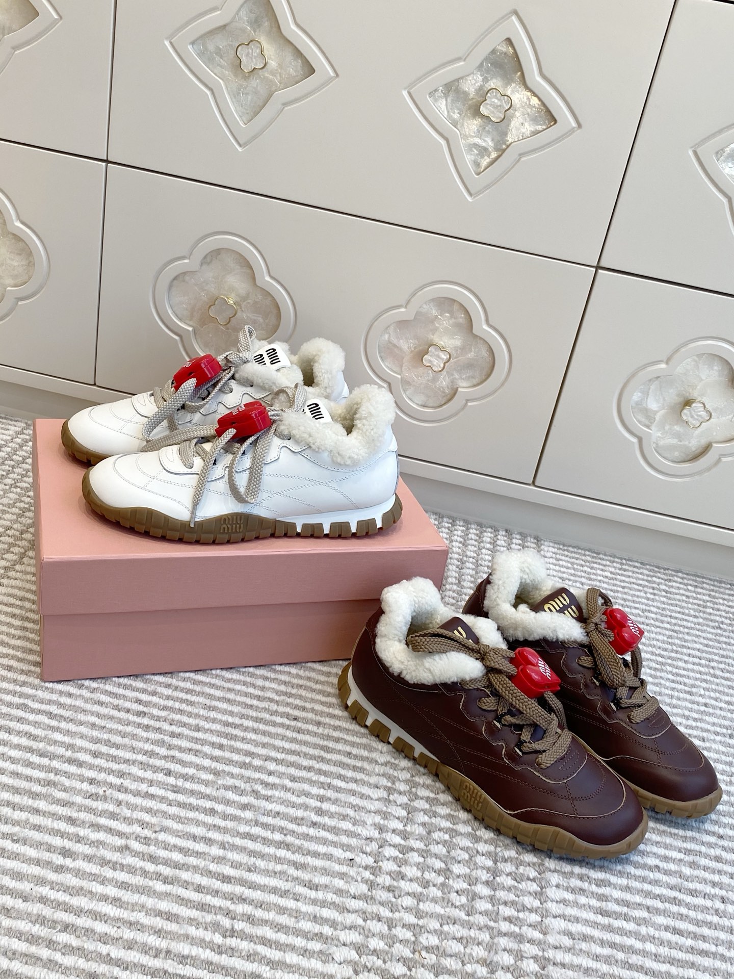 NO:645621,Miumiu·wool sneakers·35-41,casual shoes/sneakers,miumiu,sneakers19860909Miumiu·羊毛运动鞋·35-41,休闲鞋/运动鞋,miumiu,sneakers,Women's Shoes