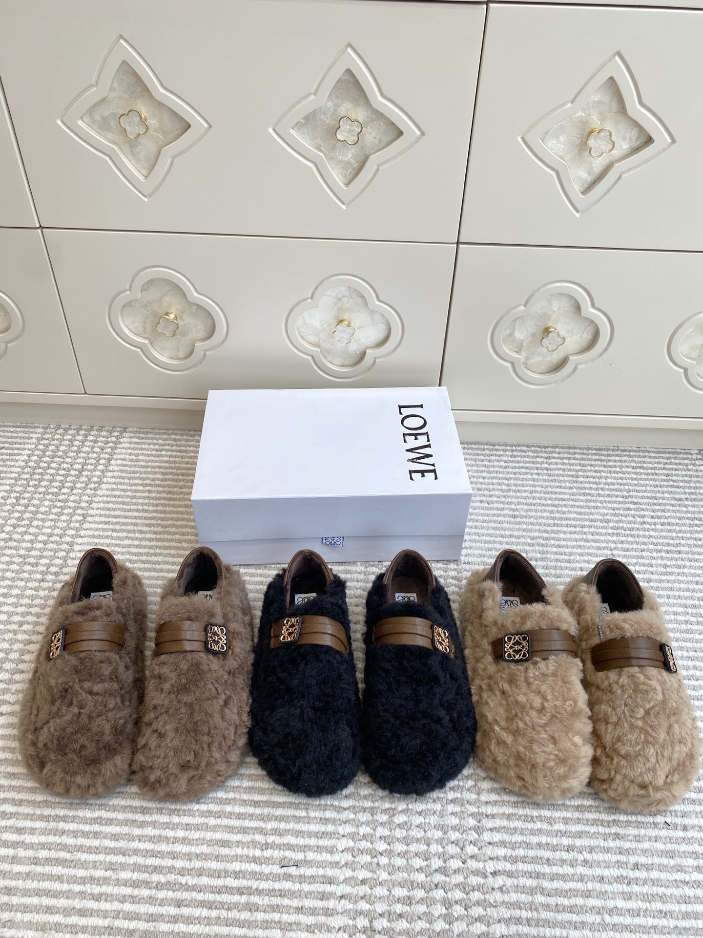 NO:645599,Loewe·Thick-soled fur shoes·35-41, half-flop fur shoes, loewe19860909Loewe·厚底毛毛鞋·35-41,半拖毛毛鞋,loewe,Women's Shoes