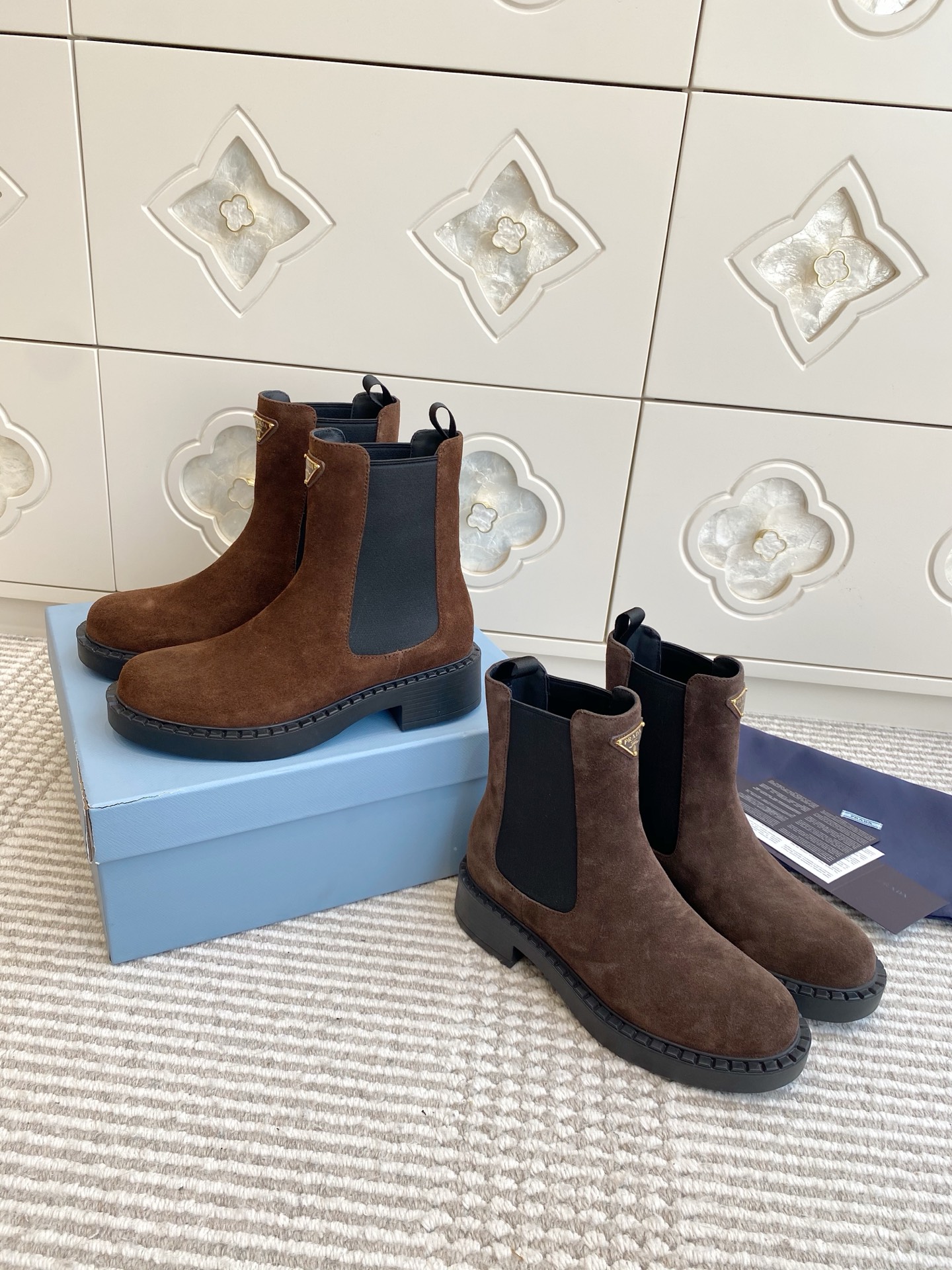 NO:668236,rada·Suede Chelsea boots·35-41,boots,prada,boots,chamois leather19860909rada·麂皮切尔西短靴·35-41,靴子,prada,boots,chamois leather,Women's Shoes