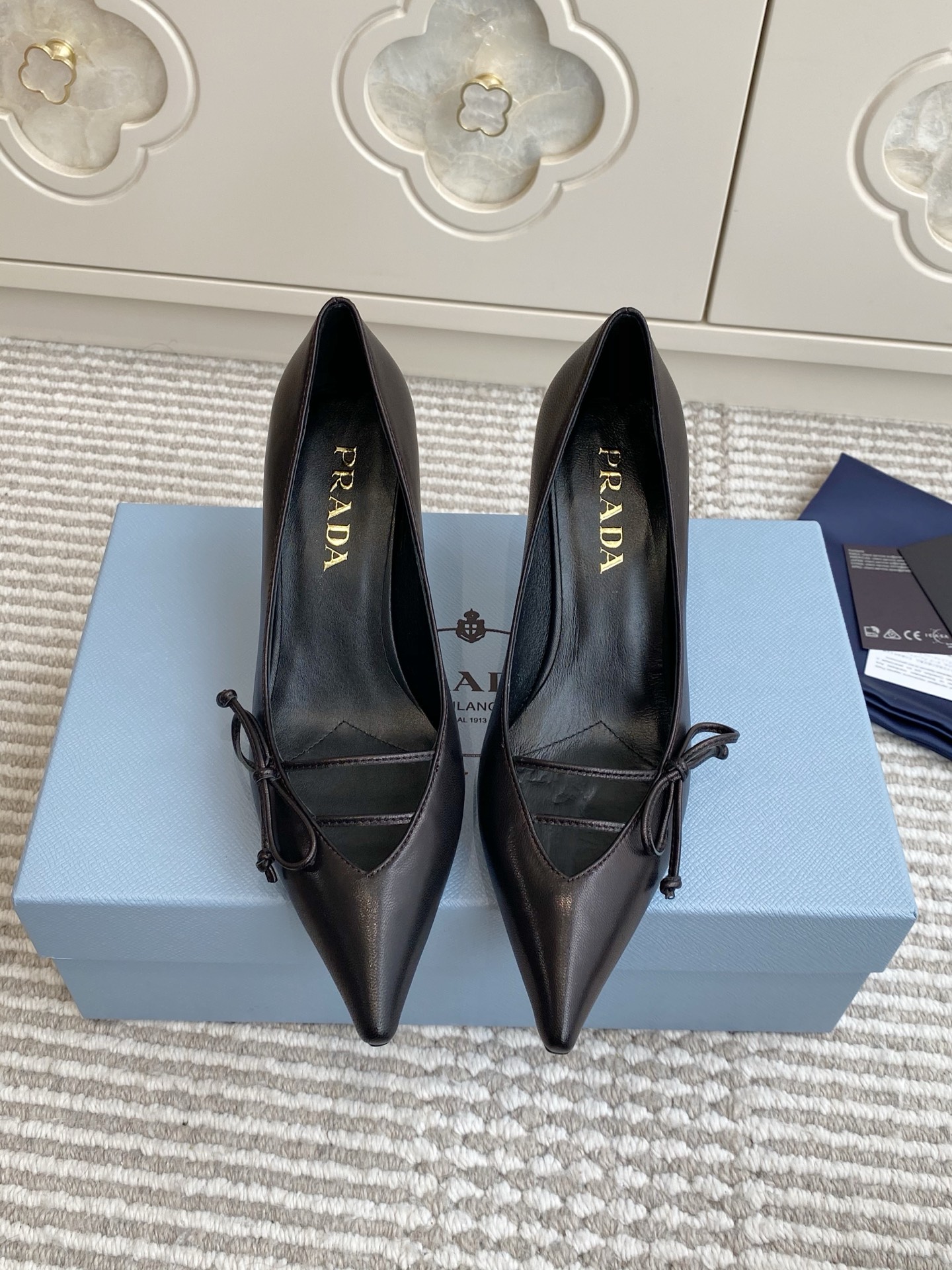 Lote 🐳Nivel de compra❗️Prada〰2026 nuevo modelo de principios de primavera🆕Zapatos de punta puntiaguda y tacón alto co…