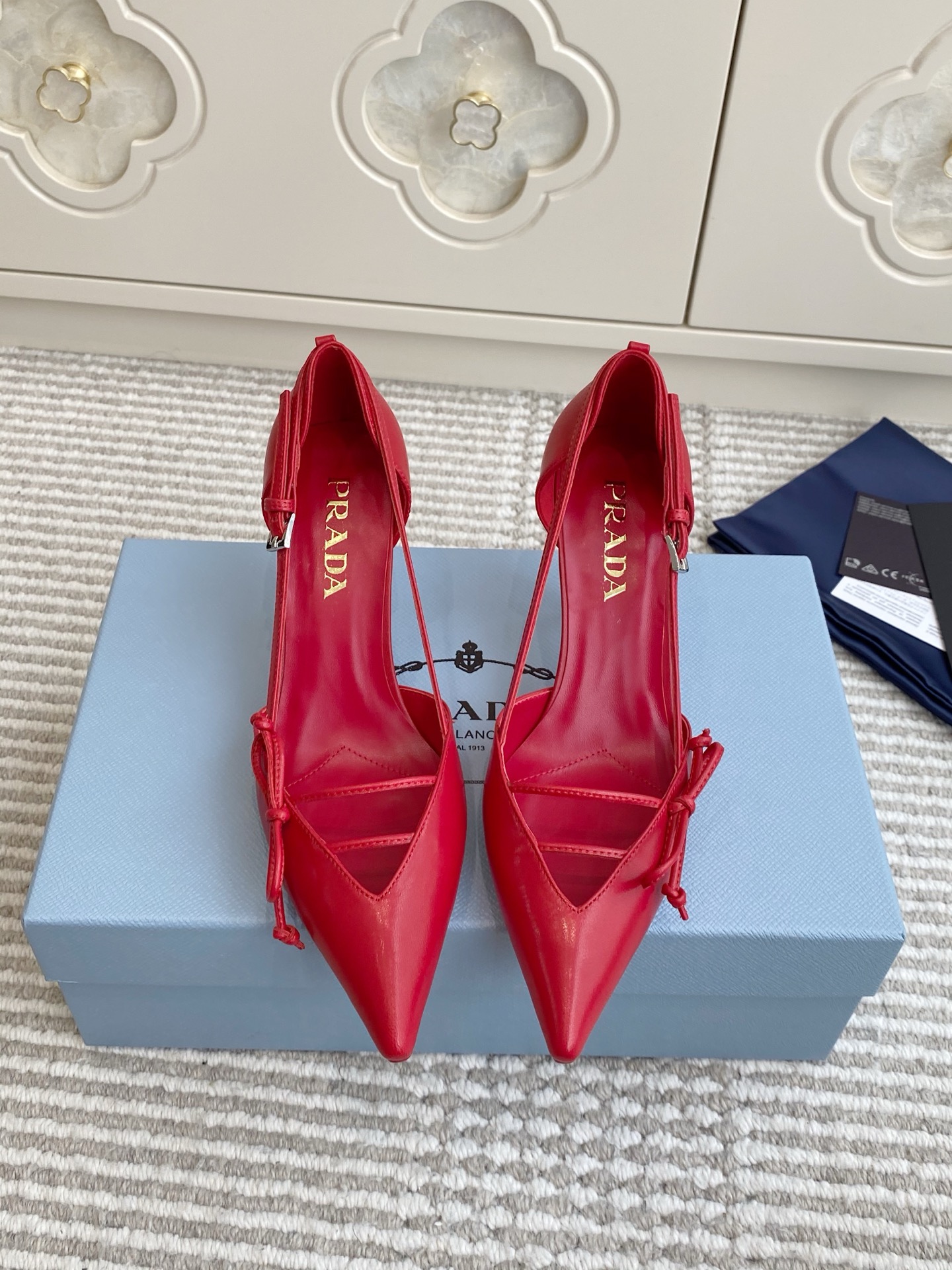 Lote 🐳Nivel de compra❗️Prada〰2026 nuevo modelo de principios de primavera🆕Zapatos de punta puntiaguda y tacón alto co…