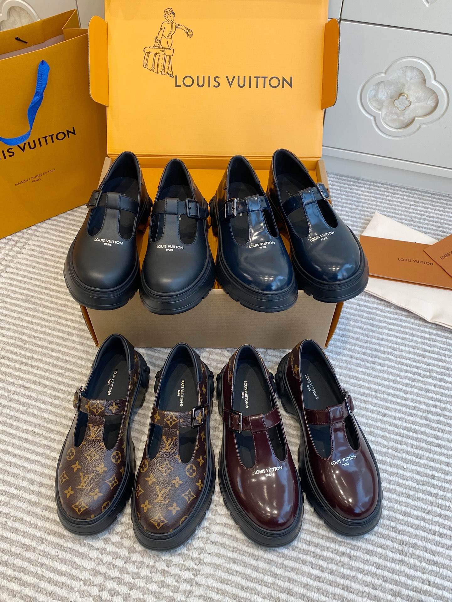 NO:707262,LV·Thick-soled Mary Jane·35-41,loafers,louis vuitton,loafers,mary jane19860909LV·厚底玛丽珍·35-41,乐福鞋,louis vuitton,loafers,mary jane,Women's Shoes