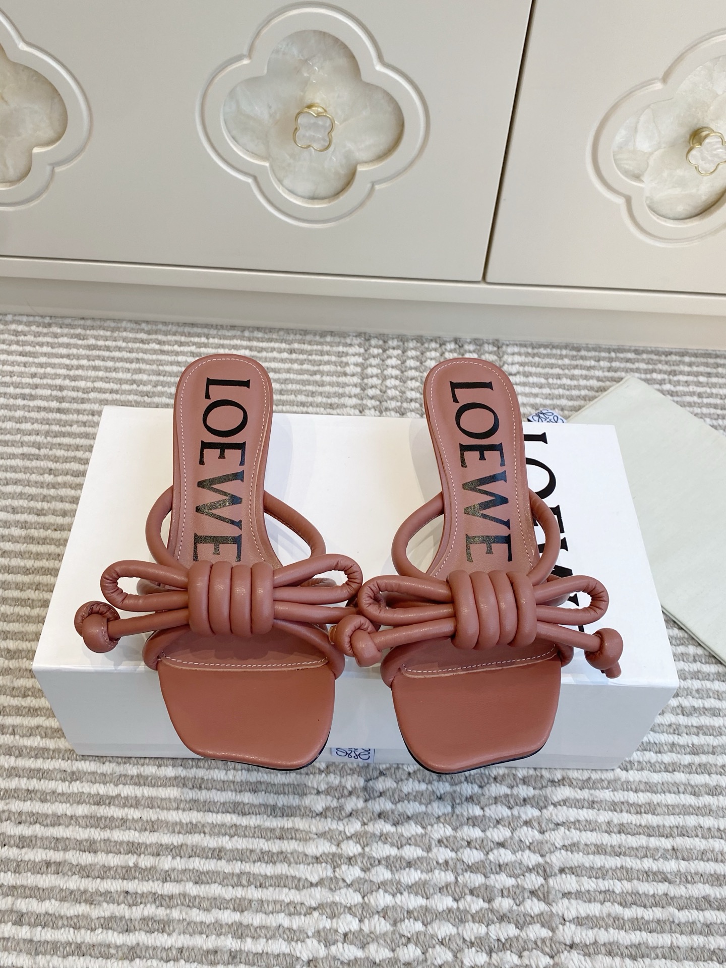 로에베 램스킨 리본 브라운 하이힐 샌들 레플리카 42191