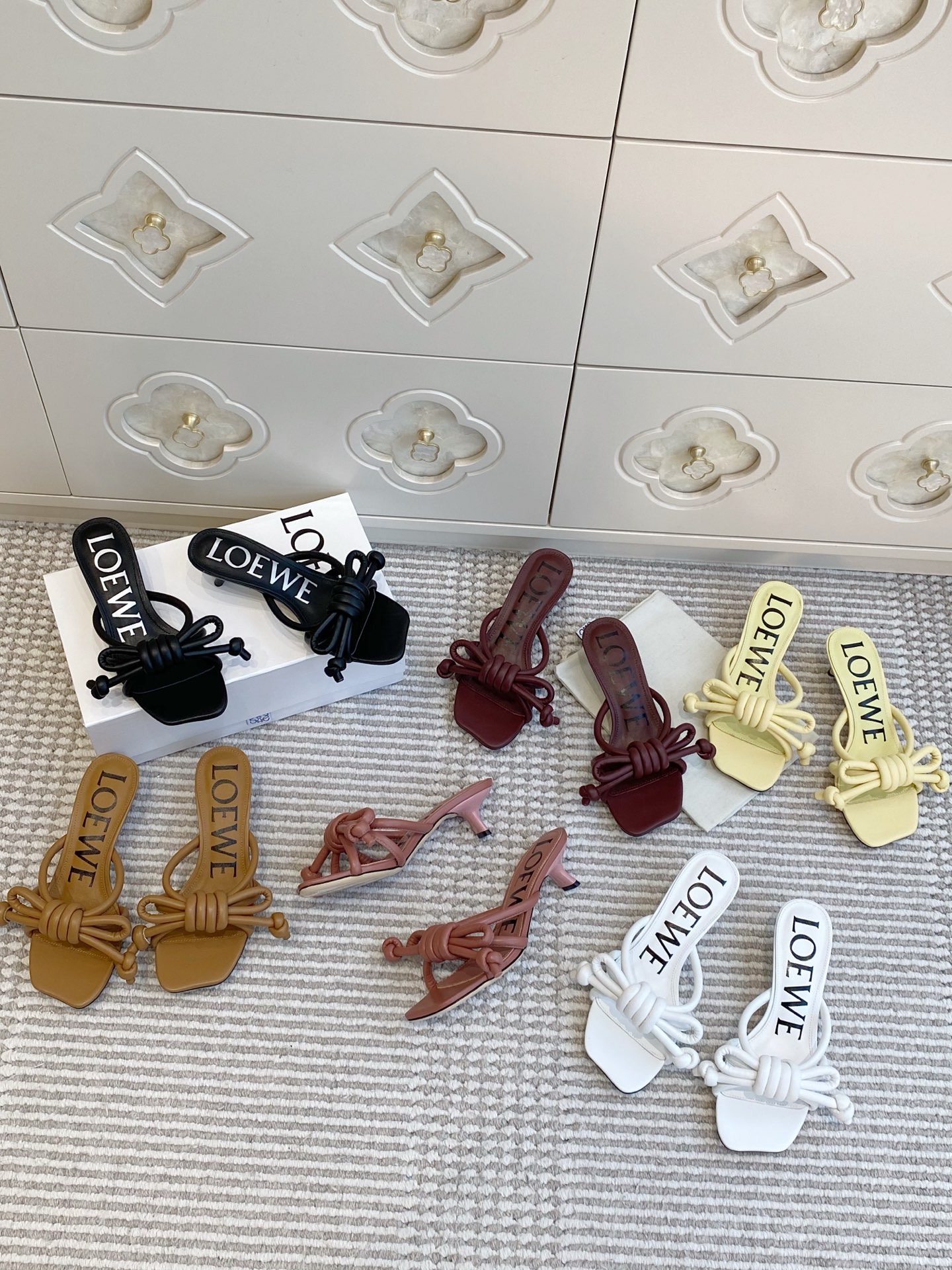 NO:760336,Loewe·high heels bow slippers, high heels slippers, loewe, high heels, slippers19860909Loewe·高跟蝴蝶结拖鞋,高跟鞋拖鞋,loewe,high heels,slippers,Women's Shoes