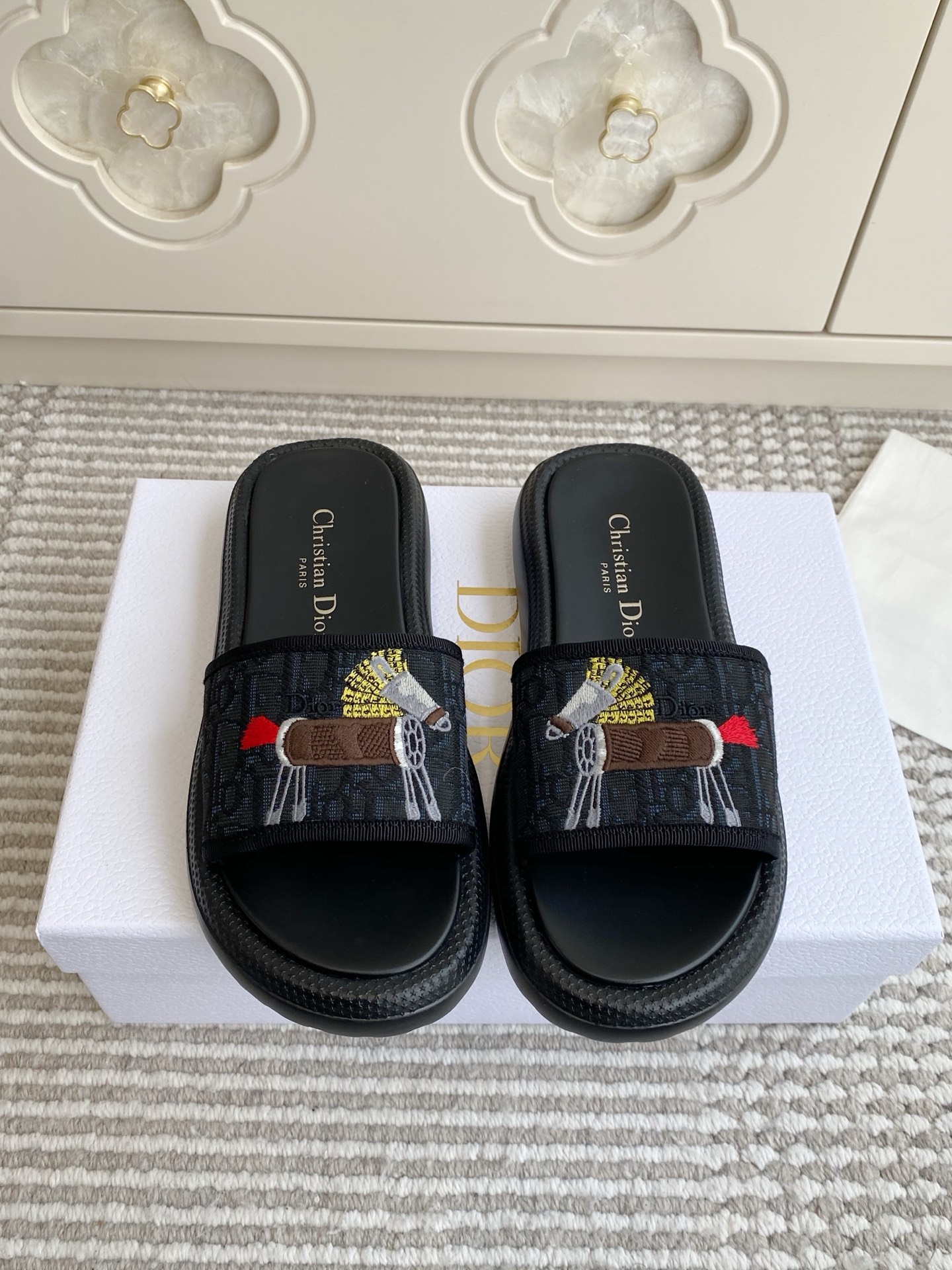 디올 모노그램 샌들 레플리카 42165