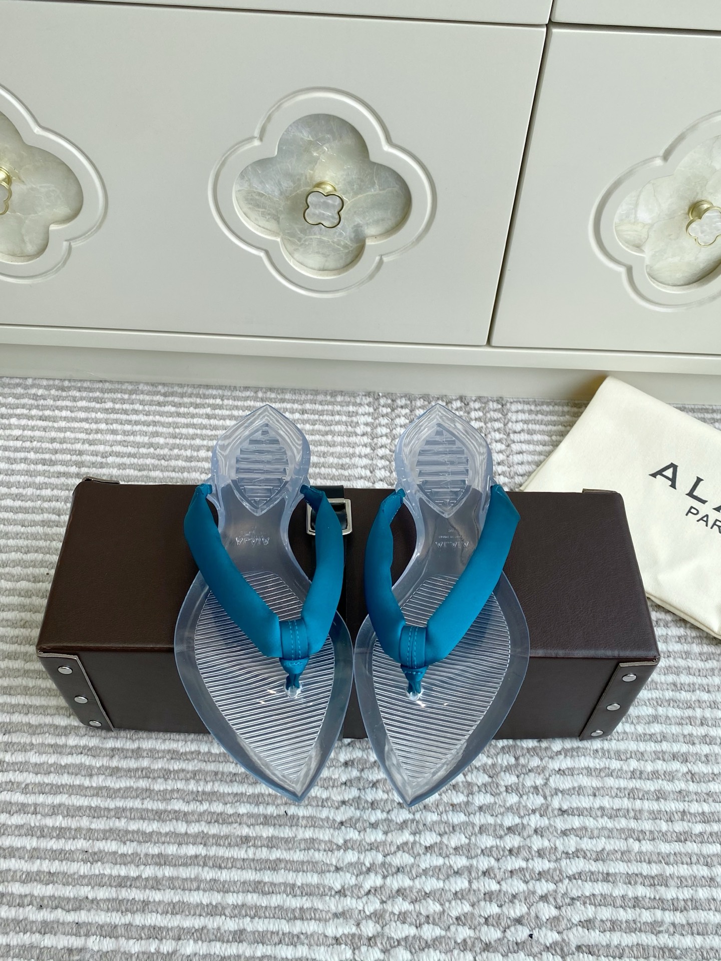 알라이아 샌들 레플리카 41849