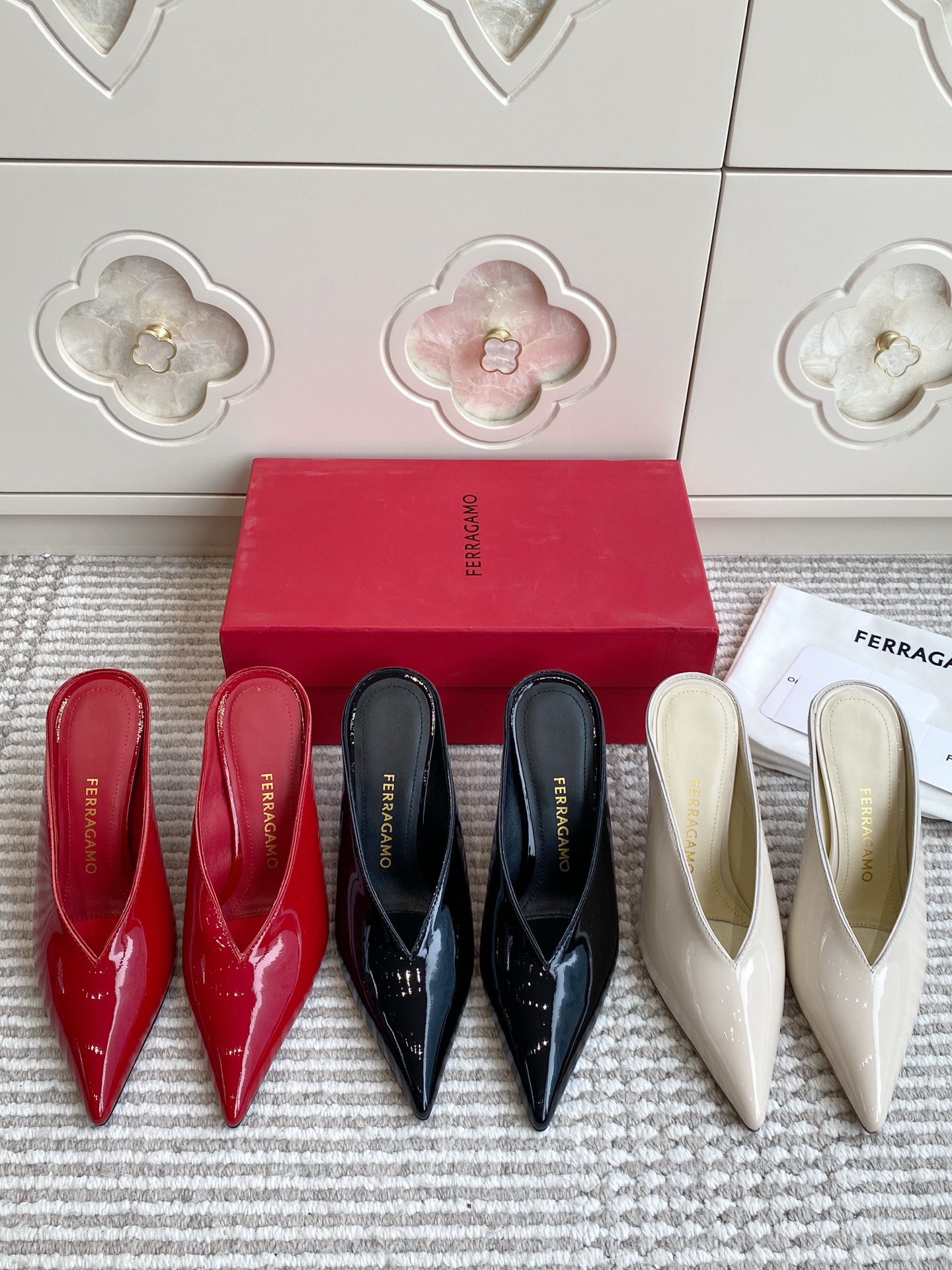 NO:924064,Ferragamo·S high-heeled pointed-toe mules, half-high heels, ferragamo, high heels, slippers19860909Ferragamo·S高跟尖头穆勒拖鞋,半拖高跟鞋,ferragamo,high heels,slippers,Women's Shoes