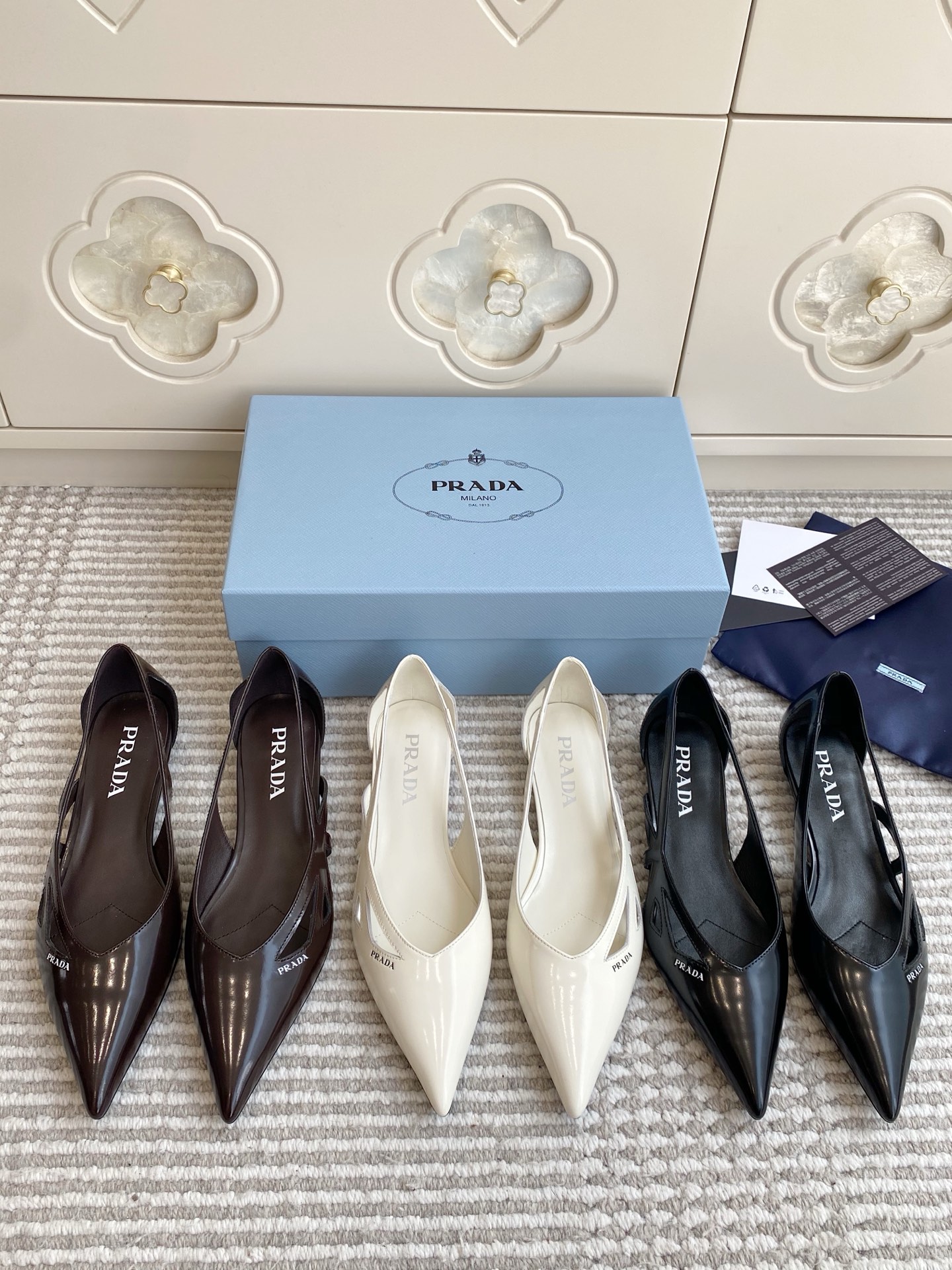 NO:923979,rada·Hollow pointed toe shoes,shoes,prada19860909rada·镂空尖头单鞋,单鞋,prada,Women's Shoes
