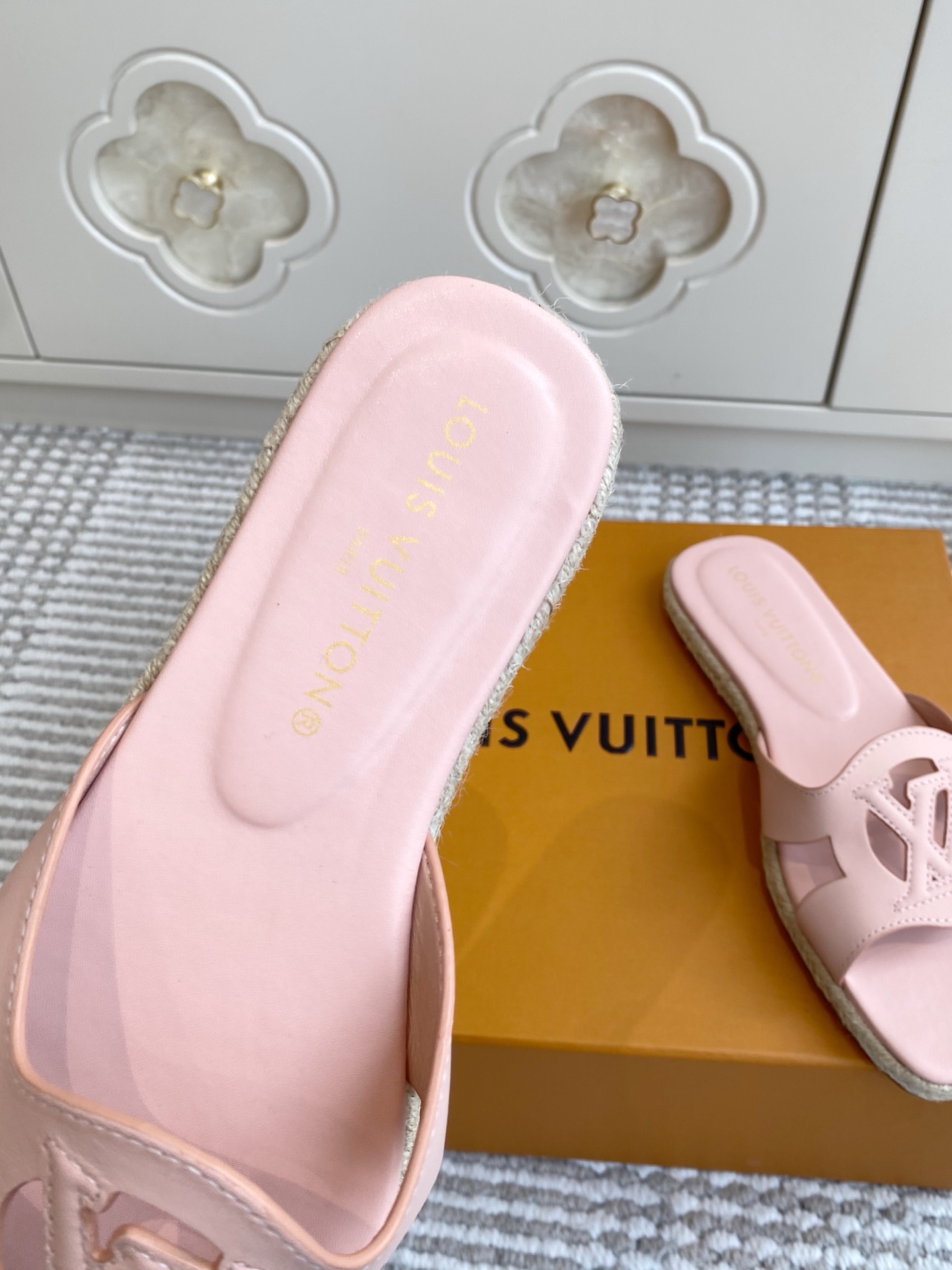 루이비통 신발 129159 Louis Vuitton Shoes 썸네일 이미지