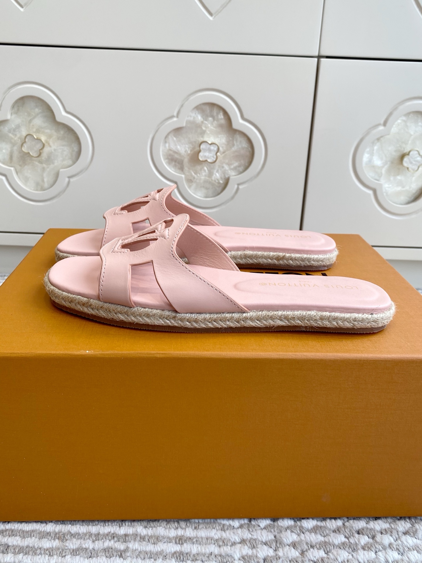루이비통 신발 129159 Louis Vuitton Shoes 썸네일 이미지