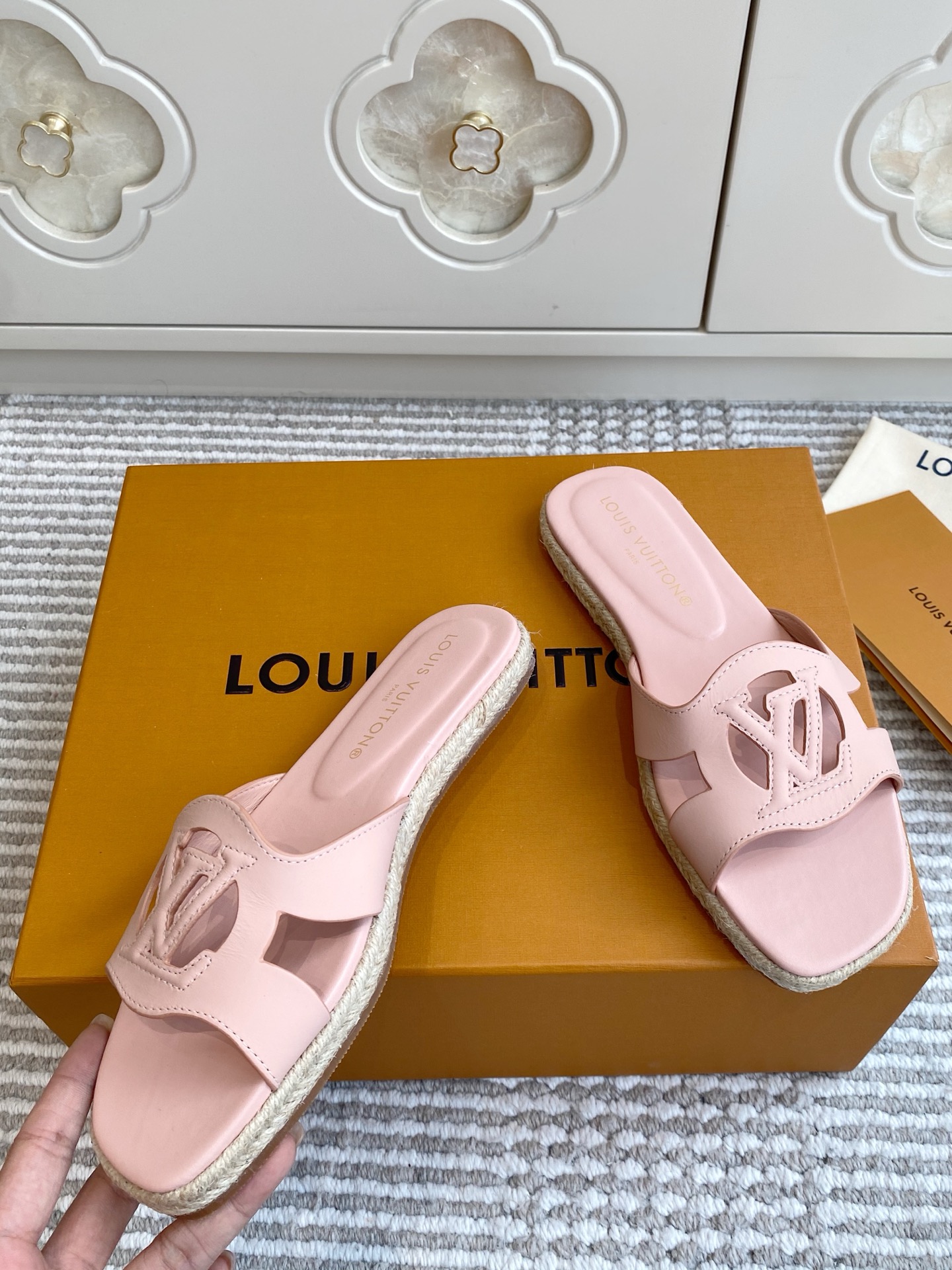 루이비통 신발 129159 Louis Vuitton Shoes 썸네일 이미지