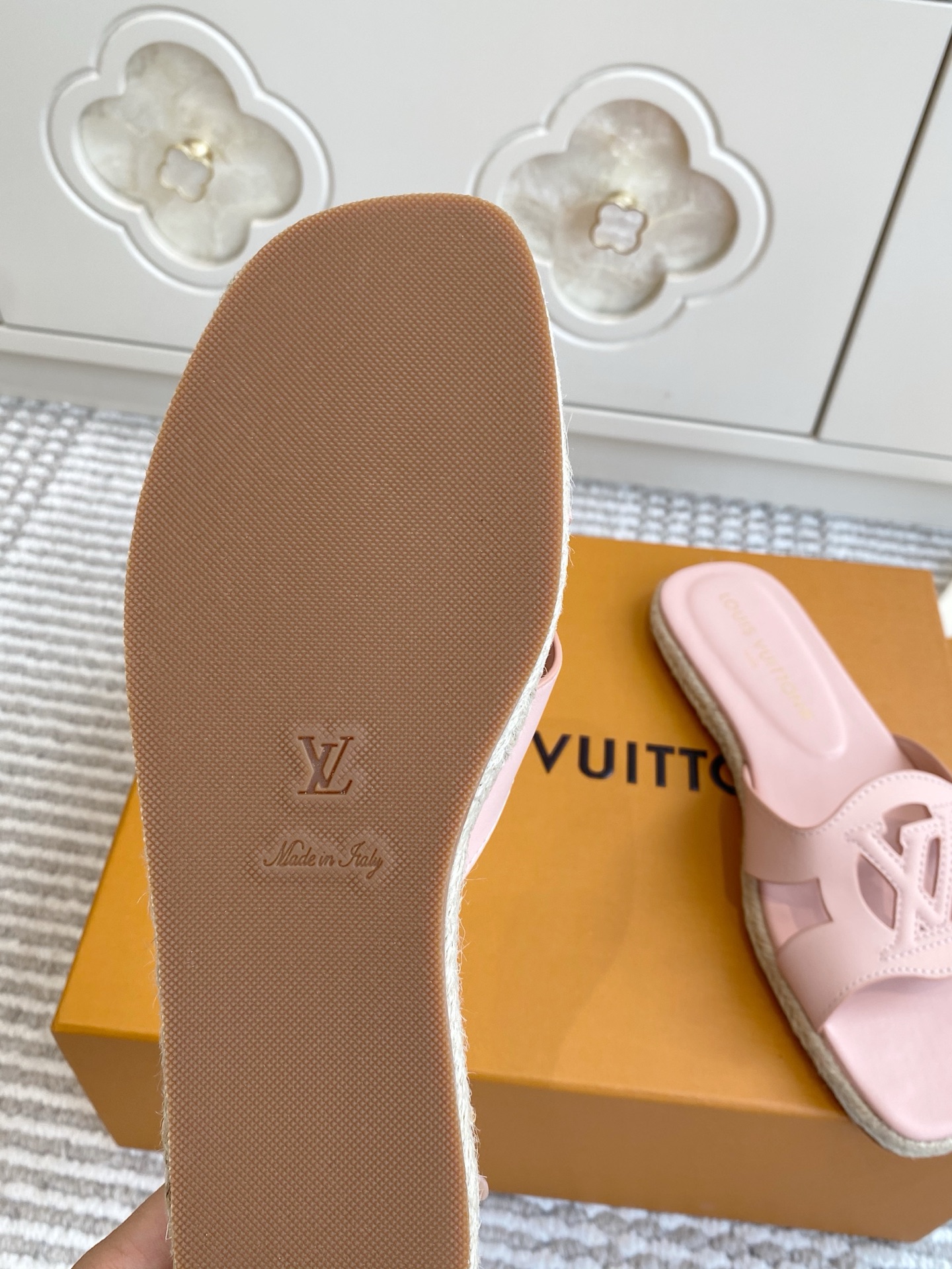 루이비통 신발 129159 Louis Vuitton Shoes 썸네일 이미지