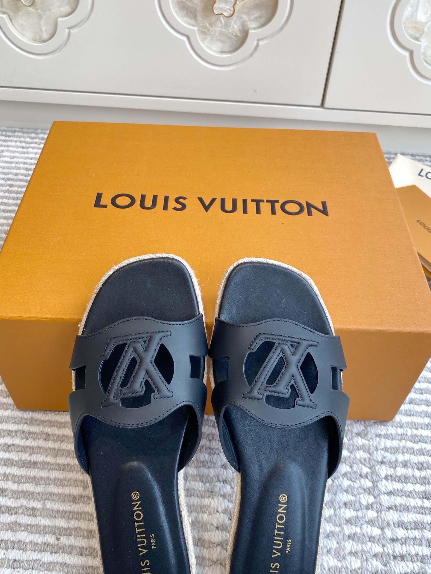 루이비통 신발 129157 Louis Vuitton Shoes 썸네일 이미지