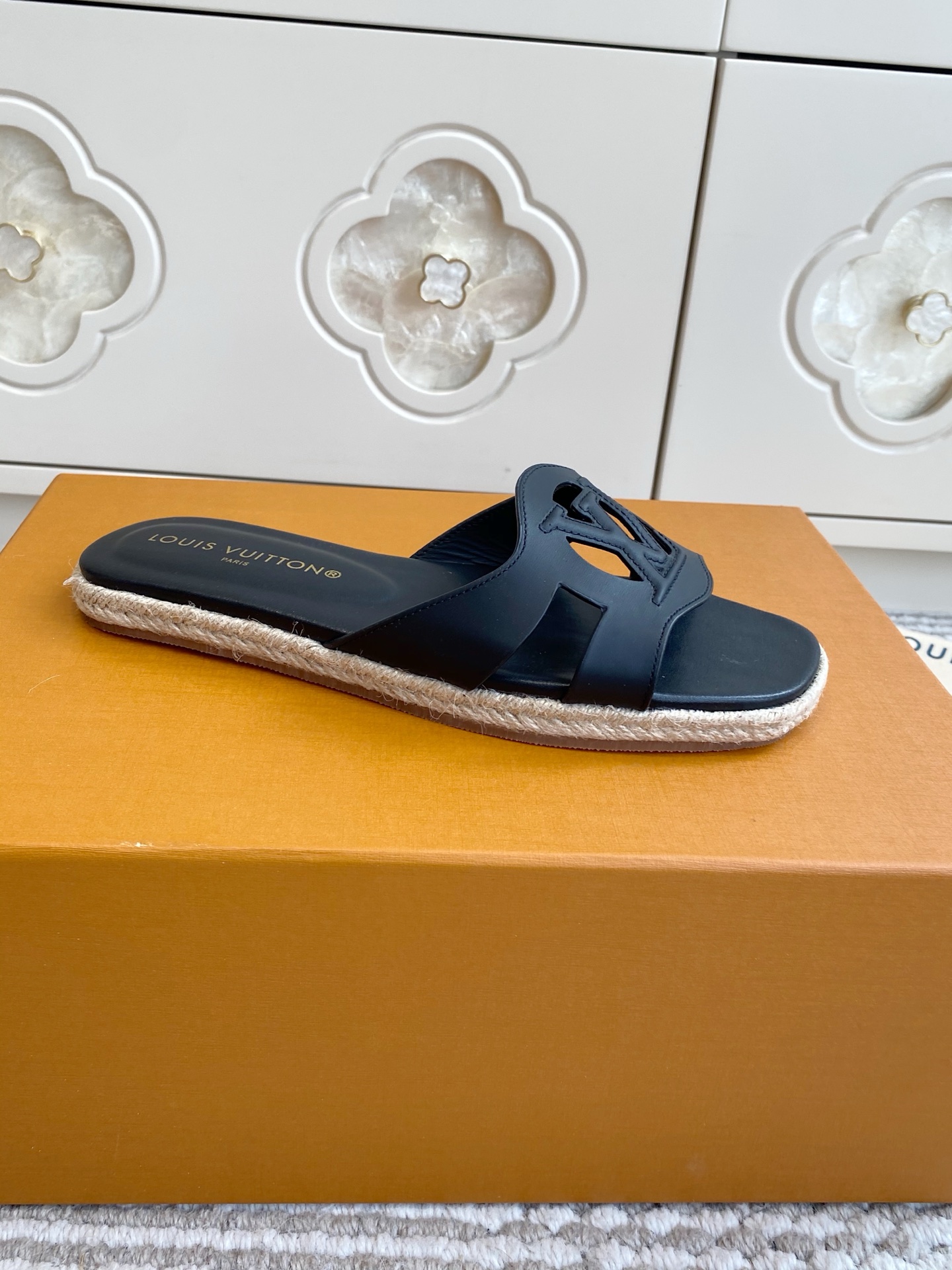 루이비통 신발 129157 Louis Vuitton Shoes 썸네일 이미지