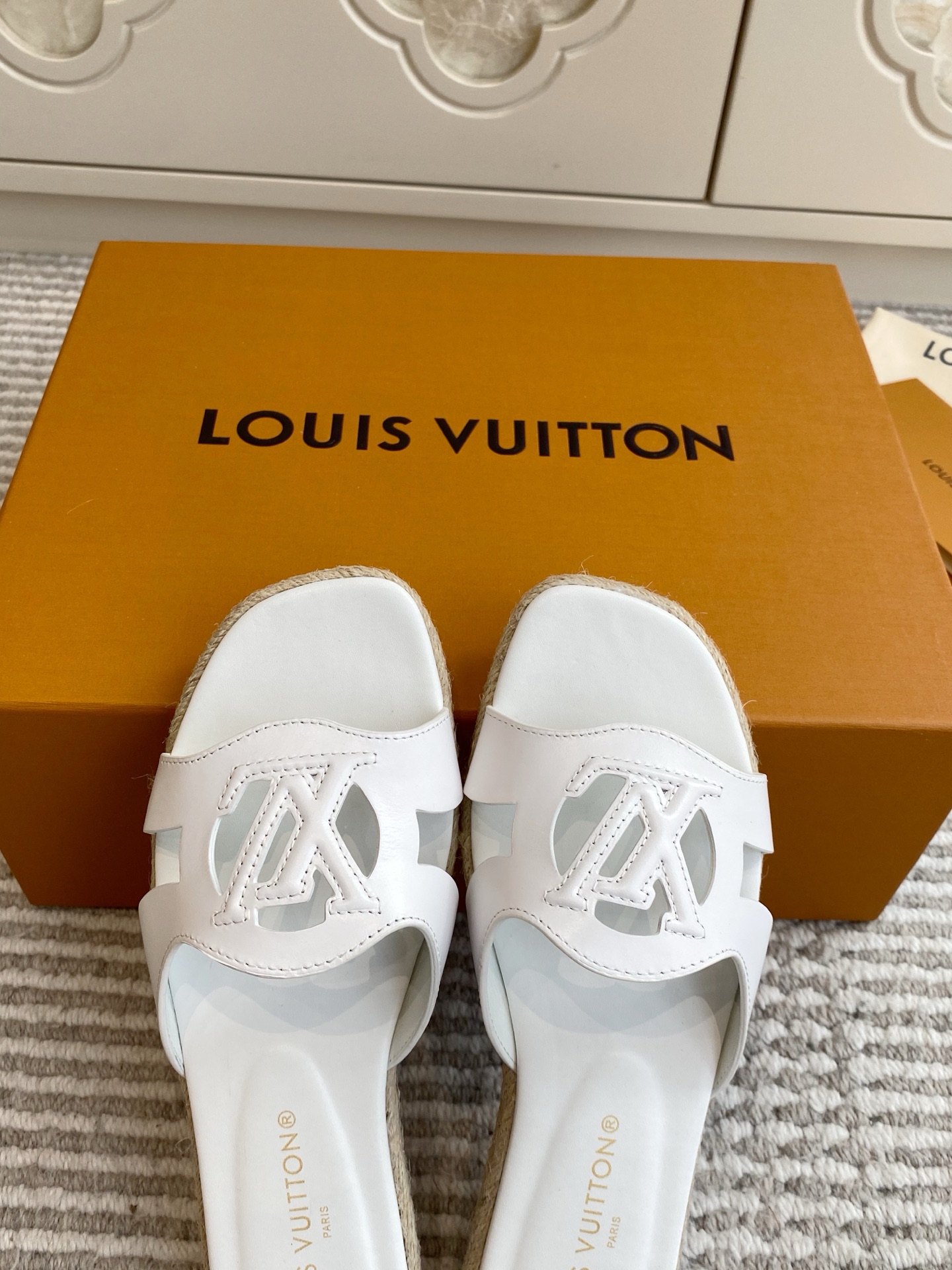 루이비통 신발 129156 Louis Vuitton Shoes 썸네일 이미지