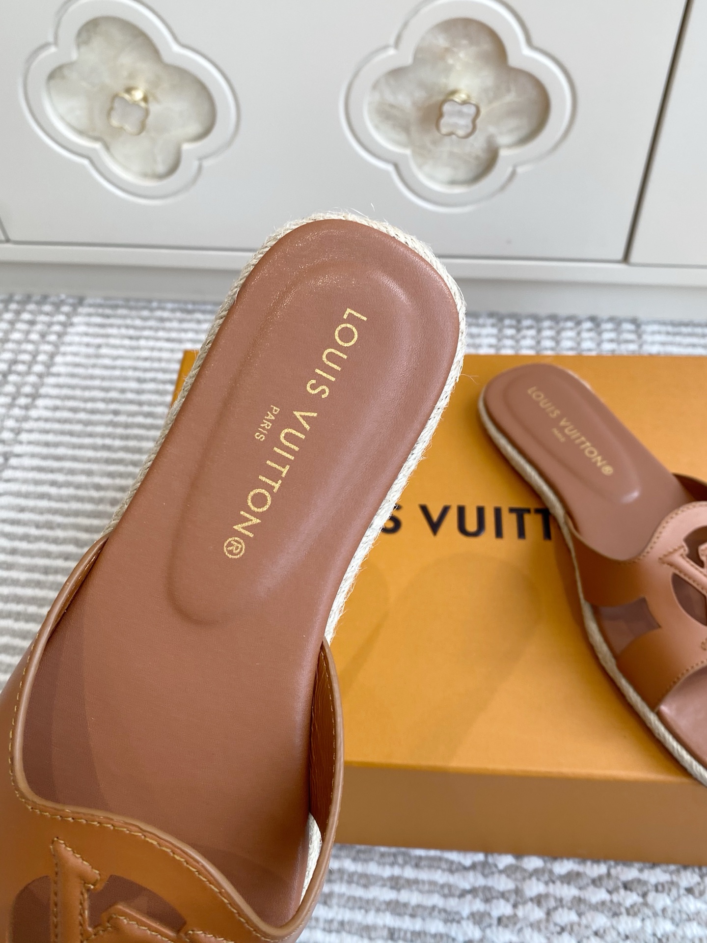 루이비통 신발 129155 Louis Vuitton Shoes 썸네일 이미지
