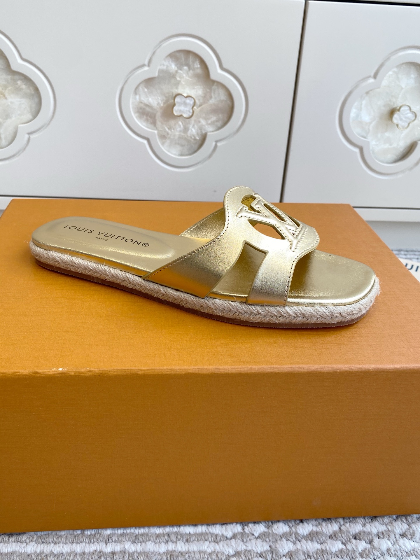 루이비통 신발 129154 Louis Vuitton Shoes 썸네일 이미지