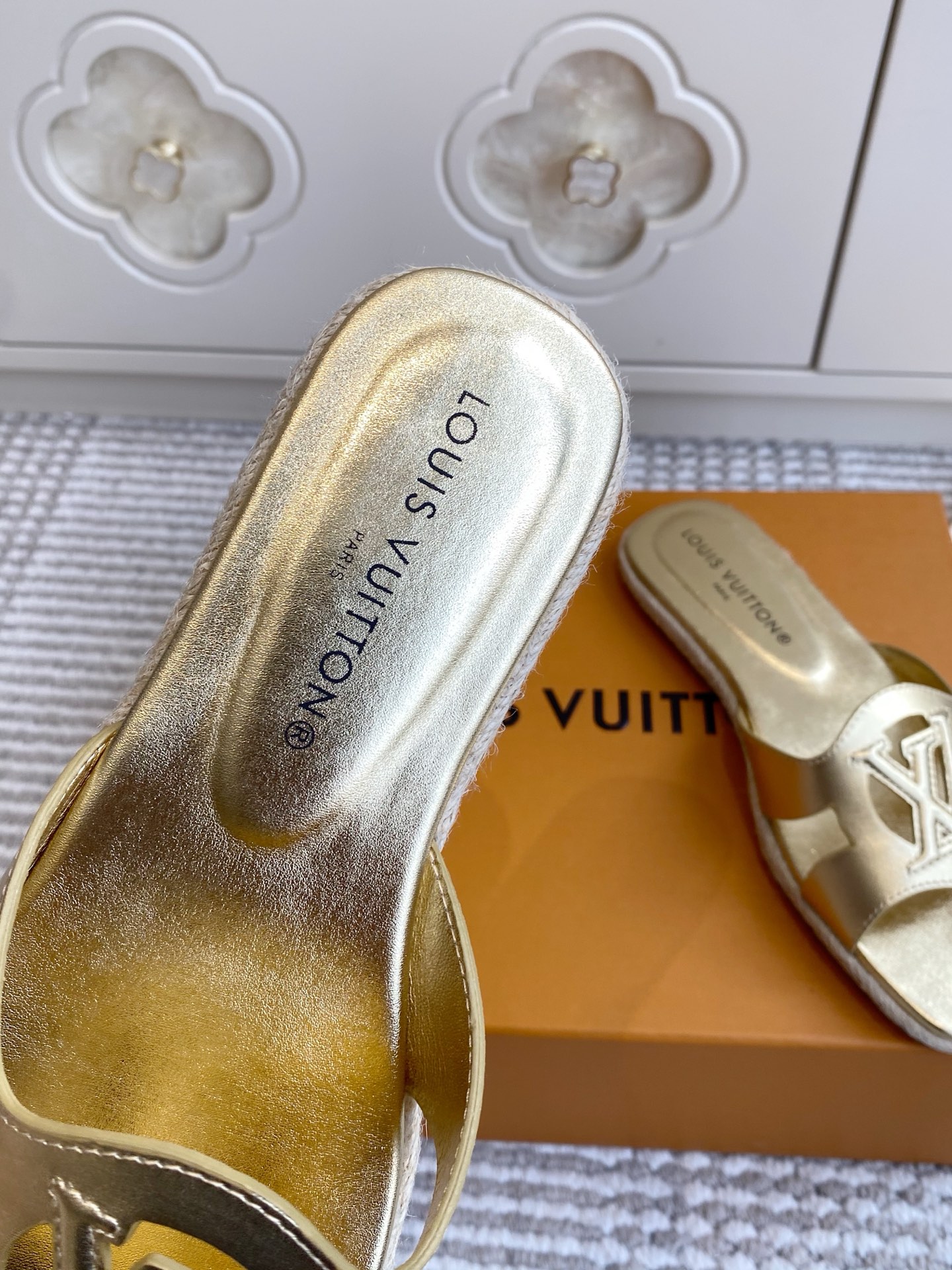 루이비통 신발 129154 Louis Vuitton Shoes 썸네일 이미지