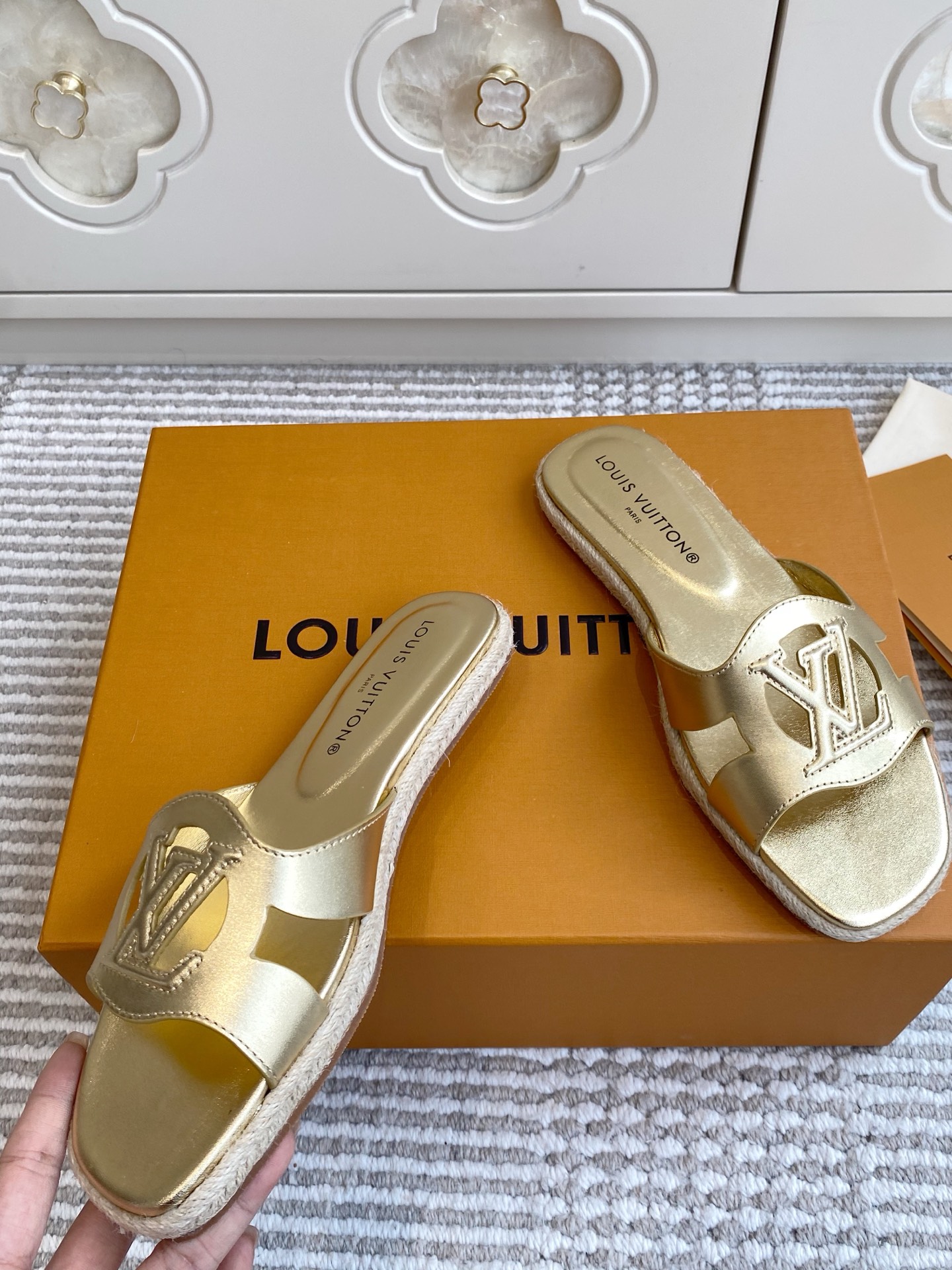 루이비통 신발 129154 Louis Vuitton Shoes 썸네일 이미지