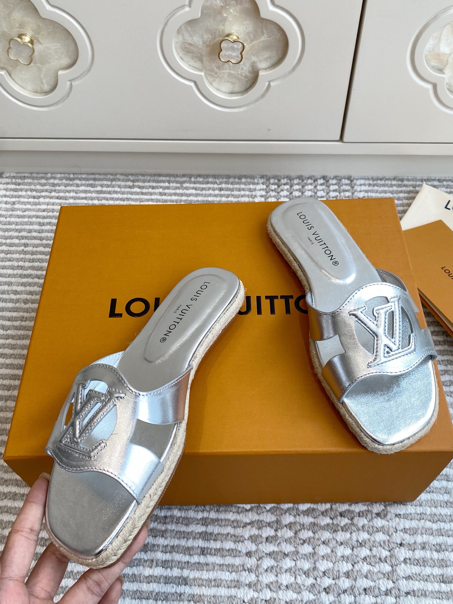 루이비통 신발 129153 Louis Vuitton Shoes 썸네일 이미지
