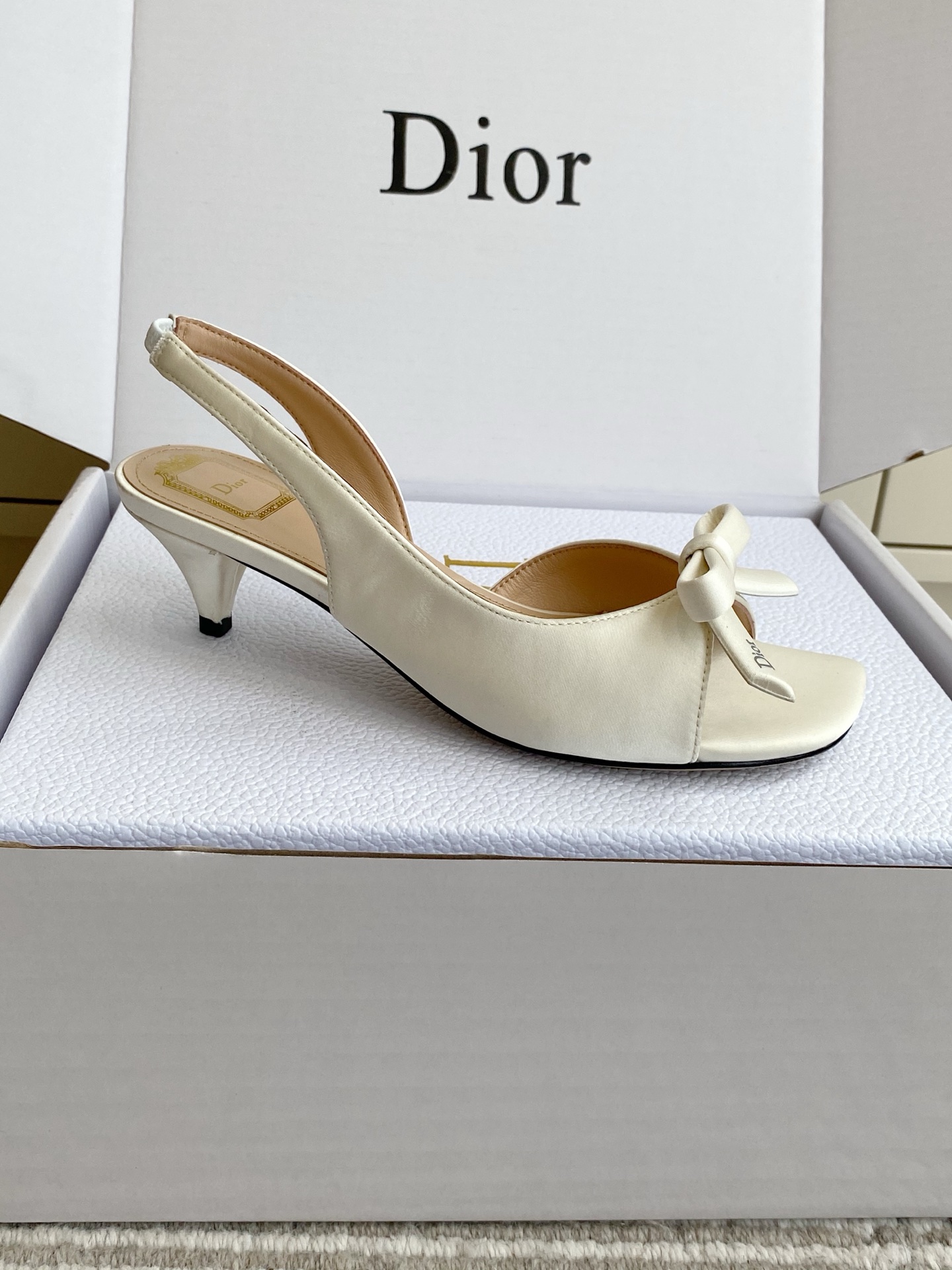 디올 신발 129086 Dior Shoes 썸네일 이미지