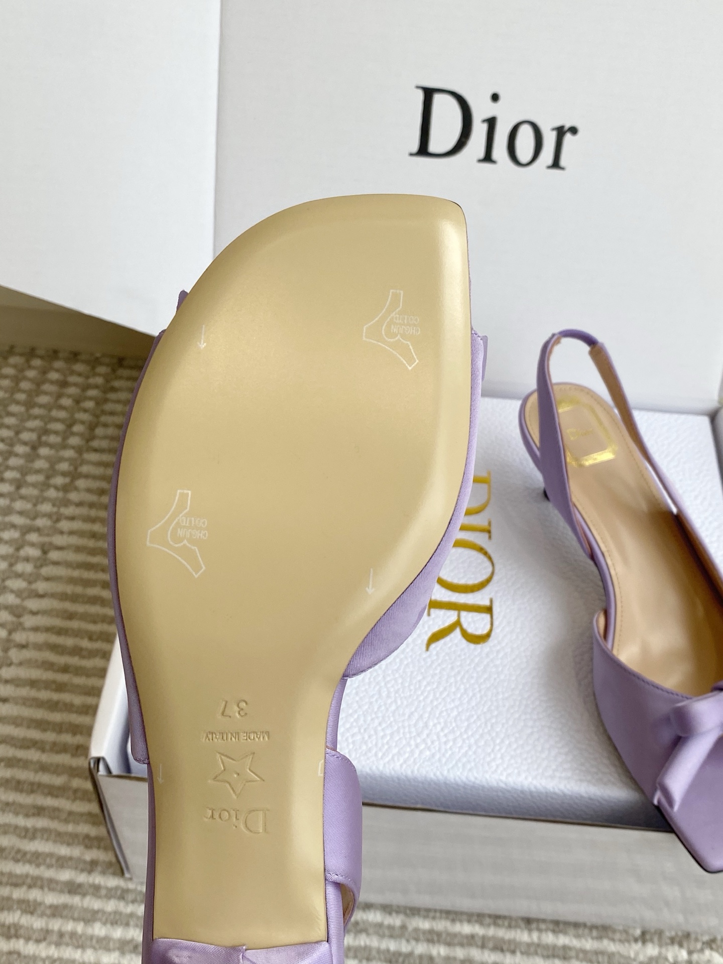 디올 신발 129084 Dior Shoes 썸네일 이미지