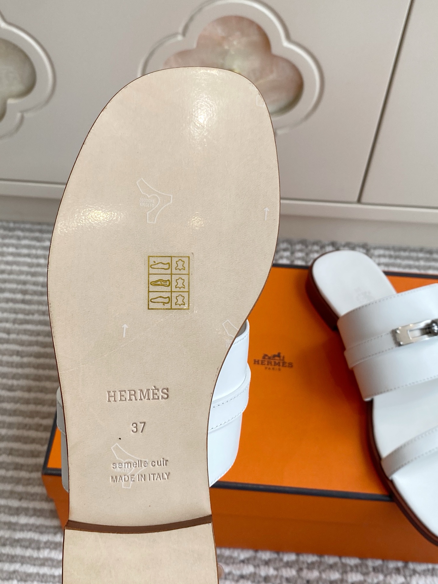 에르메스 신발 129107 Hermes Shoes 썸네일 이미지