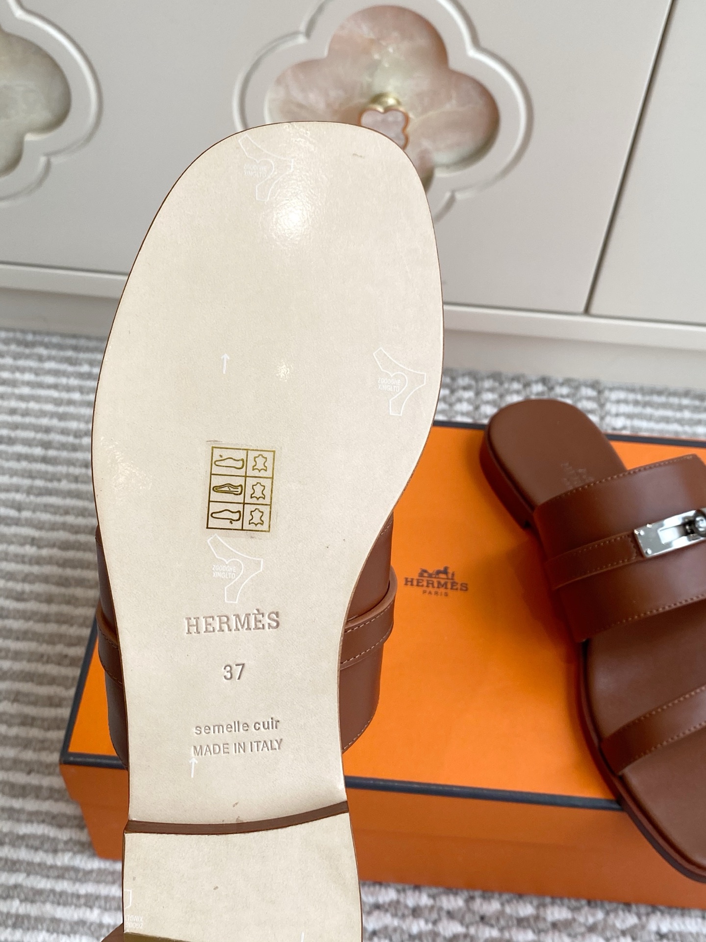 에르메스 신발 129105 Hermes Shoes 썸네일 이미지