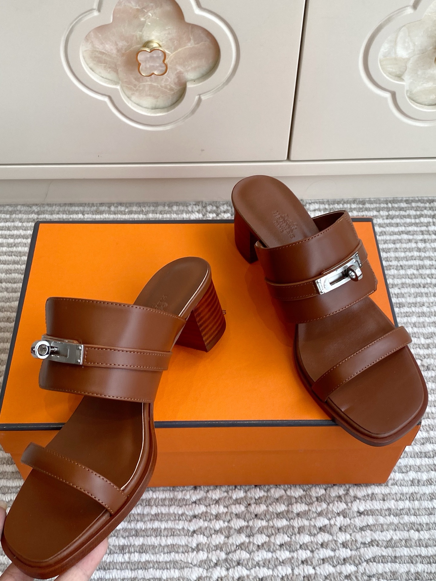에르메스 신발 129104 Hermes Shoes 썸네일 이미지