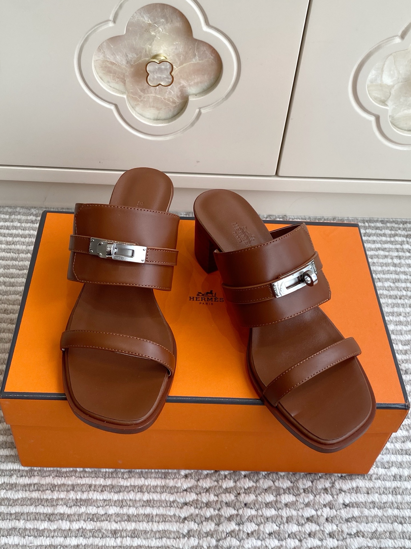 에르메스 신발 129104 Hermes Shoes 썸네일 이미지