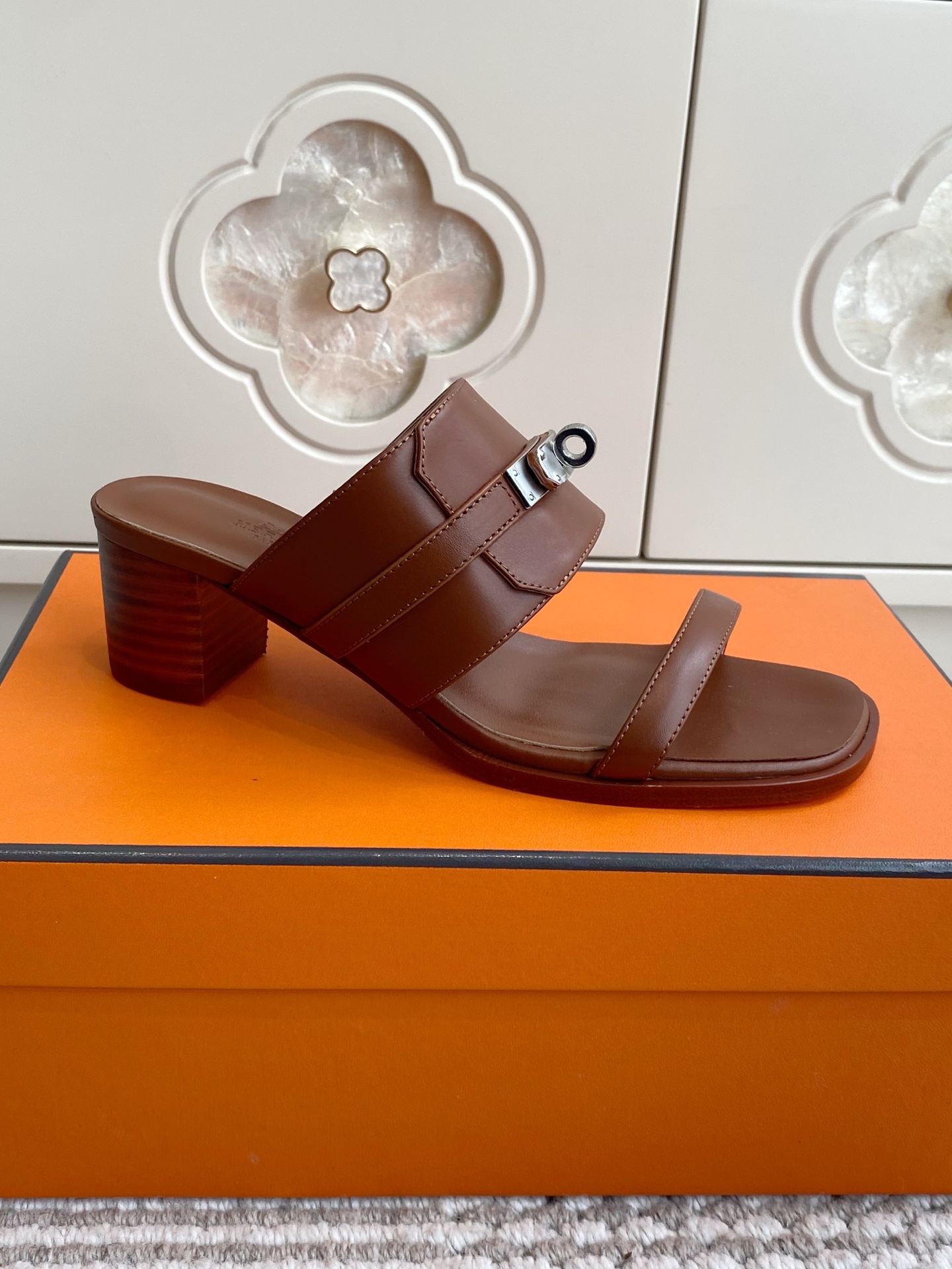 에르메스 신발 129104 Hermes Shoes 썸네일 이미지