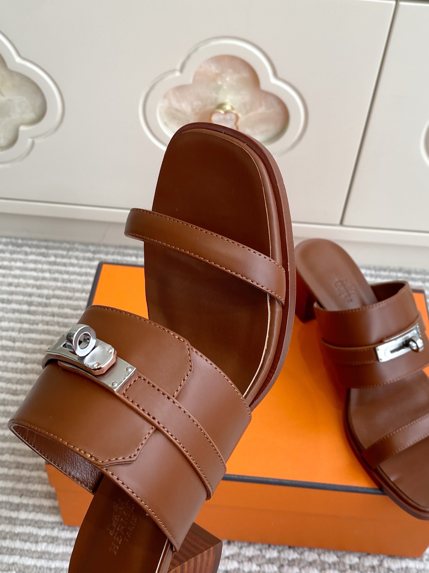 에르메스 신발 129104 Hermes Shoes 썸네일 이미지