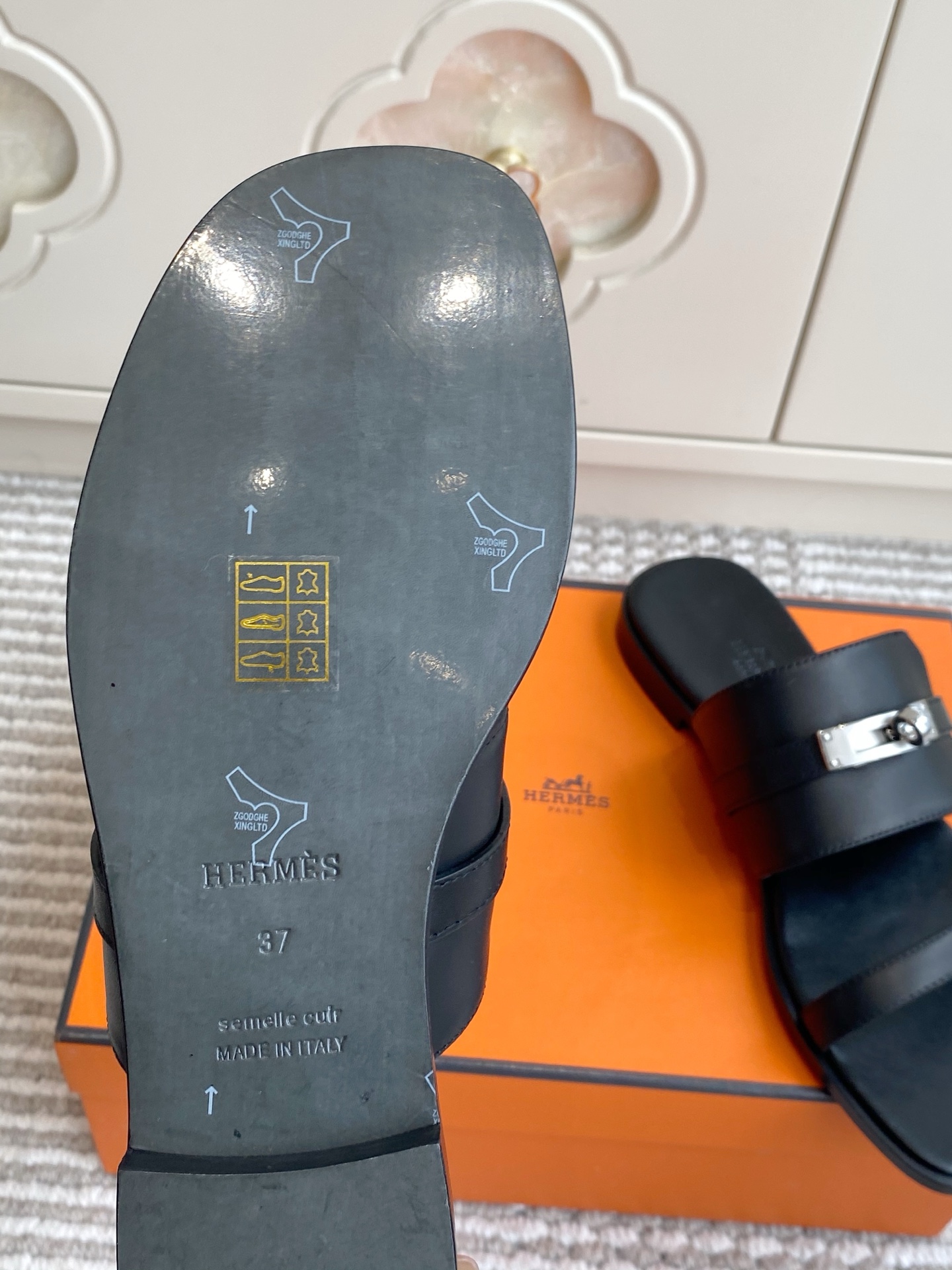 에르메스 신발 129103 Hermes Shoes 썸네일 이미지