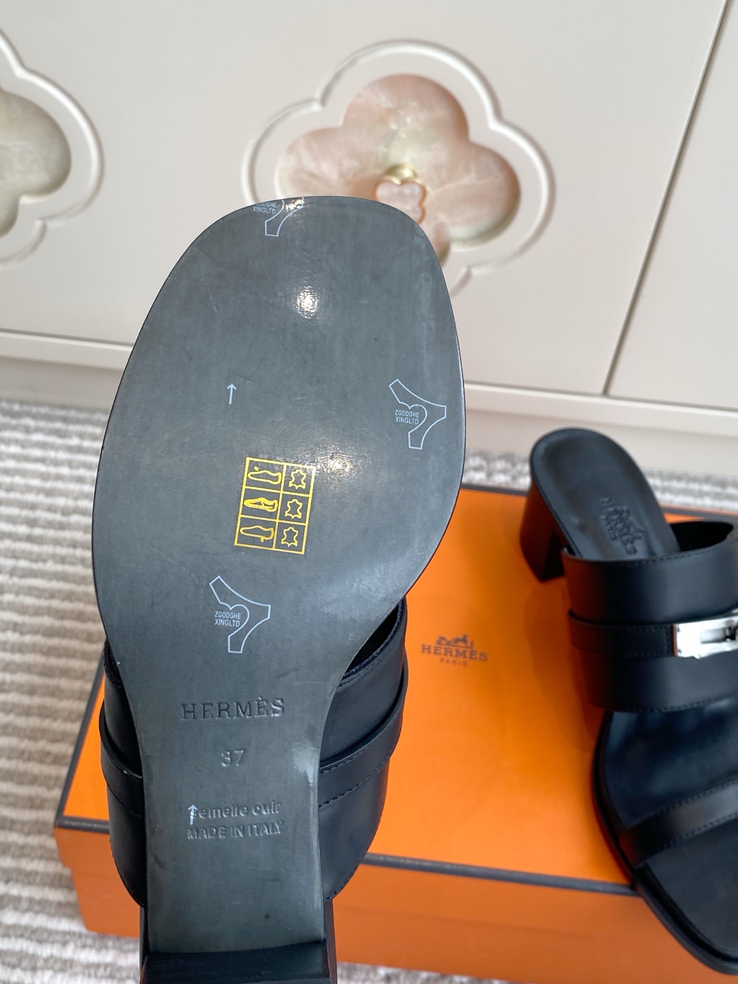 에르메스 신발 129102 Hermes Shoes 썸네일 이미지