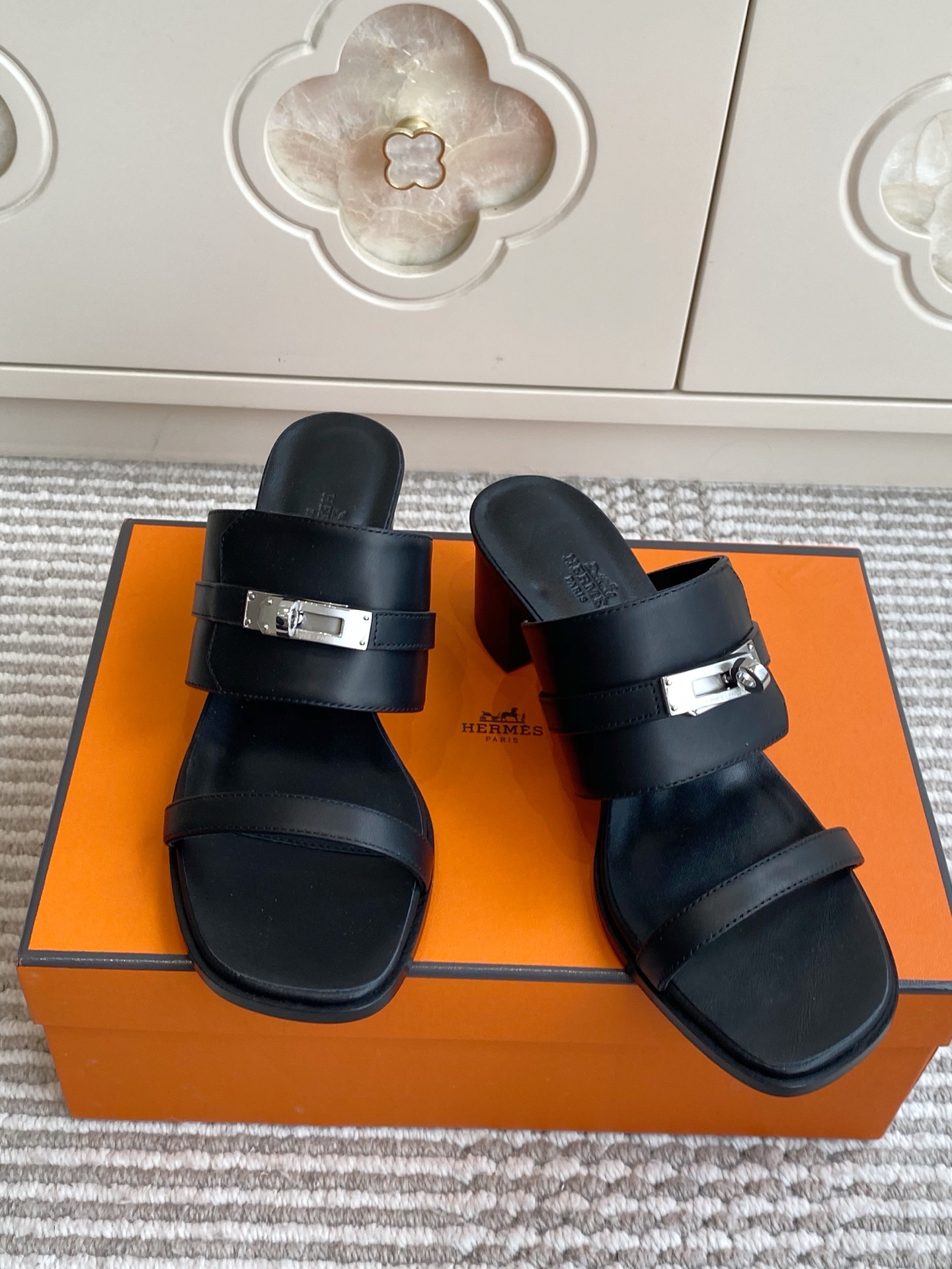 에르메스 신발 129102 Hermes Shoes 썸네일 이미지