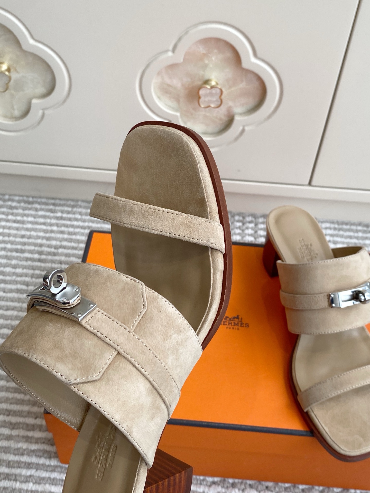에르메스 신발 129100 Hermes Shoes 썸네일 이미지