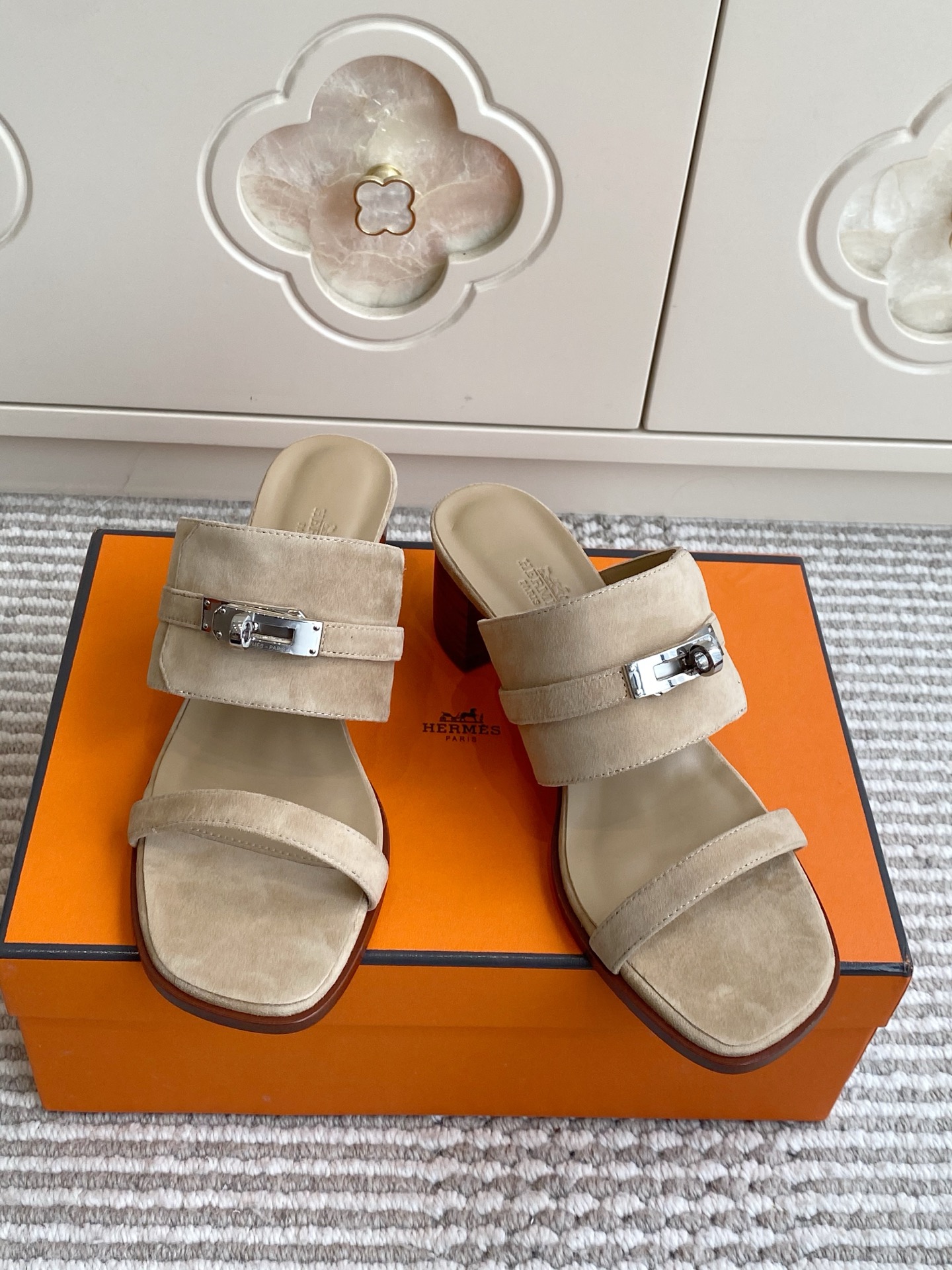 에르메스 신발 129100 Hermes Shoes 썸네일 이미지