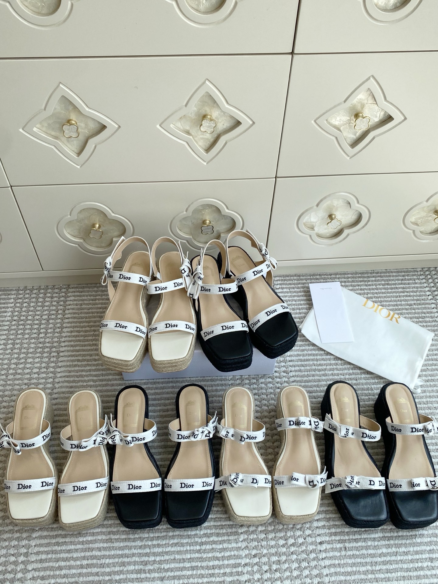 NO:923505,Dior·Web bow sandals 35-41,slippers sandals,dior,sandals,slippers19860909Dior·织带蝴蝶结凉鞋 35-41,拖鞋凉鞋,dior,sandals,slippers,Women's Shoes