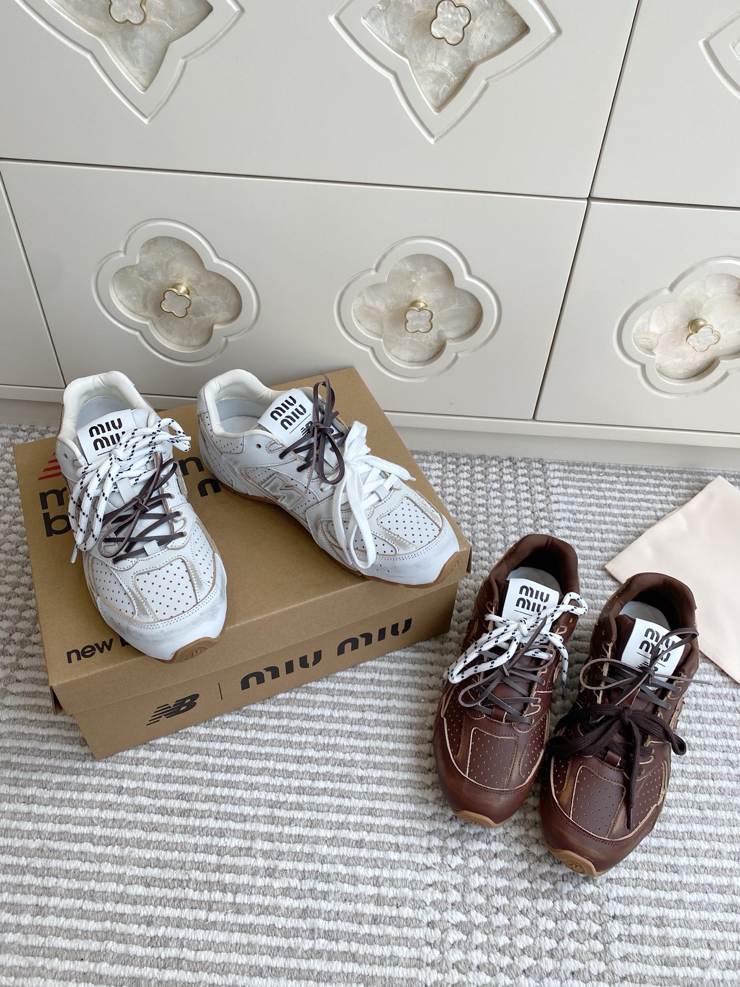 NO:923459,MiuMiu co-branded distressed color sneakers, casual shoes/sneakers, miumiu, sneakers19860909MiuMiu联名 做旧擦色运动鞋,休闲鞋/运动鞋,miumiu,sneakers,Women's Shoes