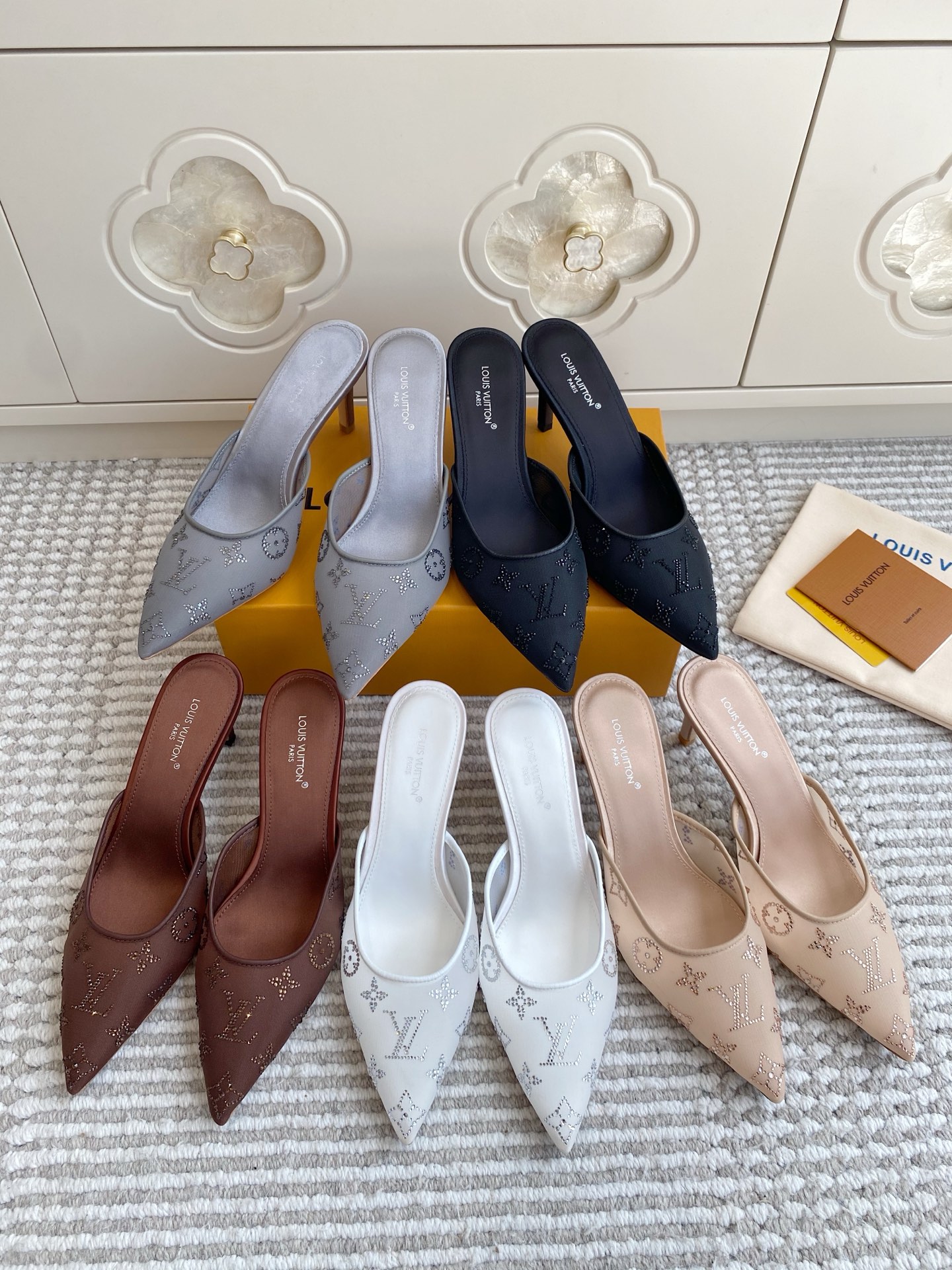 NO:923388,LV Gala diamond yarn mules slippers, half-slip heels, louis vuitton, high heels, slippers19860909LV Gala钻纱穆勒拖鞋,半拖高跟鞋,louis vuitton,high heels,slippers,Women's Shoes