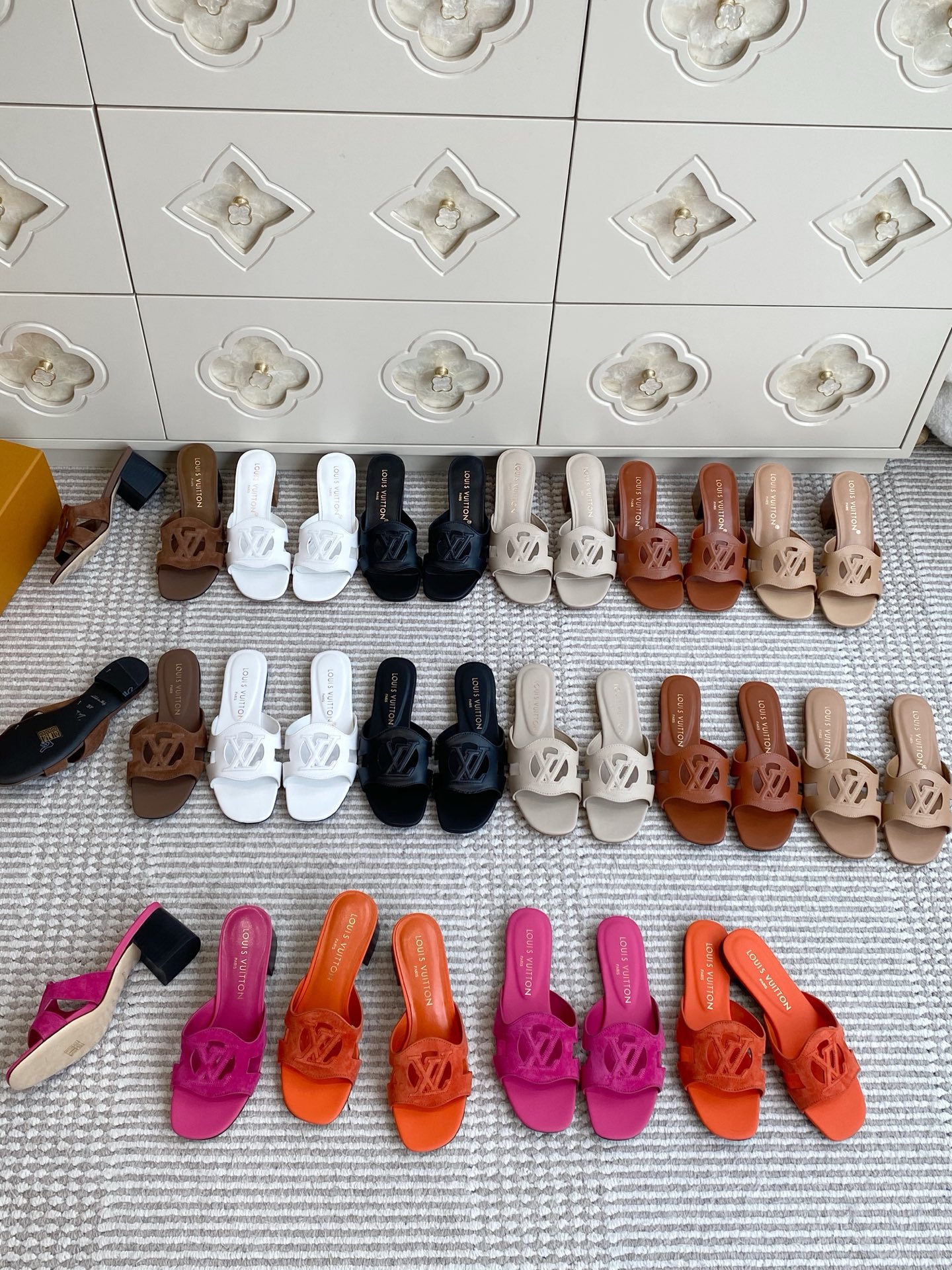 NO:923227,LV·Hollow slippers,slippers,louis vuitton,slippers19860909LV·镂空拖鞋,拖鞋,louis vuitton,slippers,Women's Shoes
