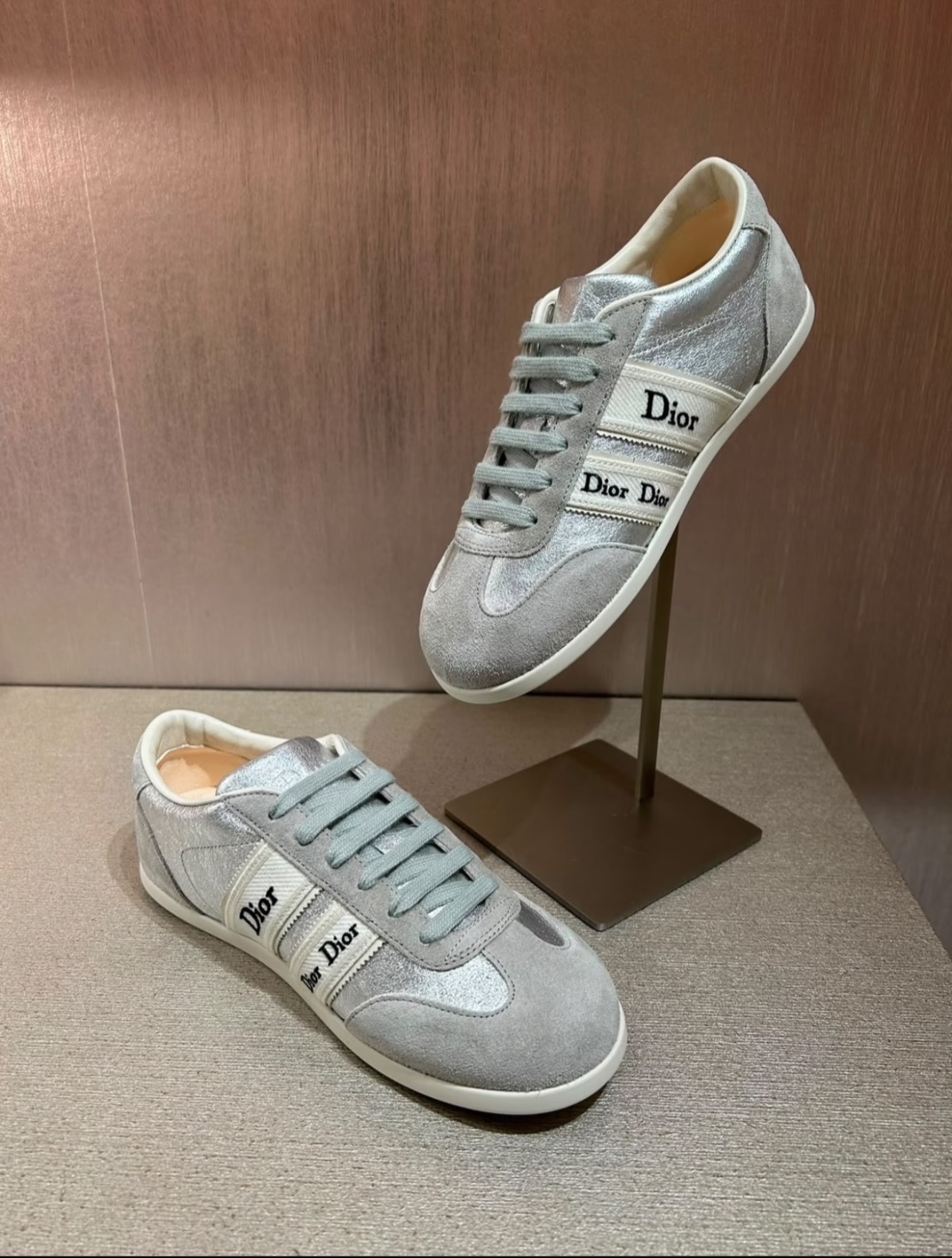 NO:957106,Cabinet picture,casual shoes/sports shoes,sneakers19860909柜图,休闲鞋/运动鞋,sneakers,Women's Shoes